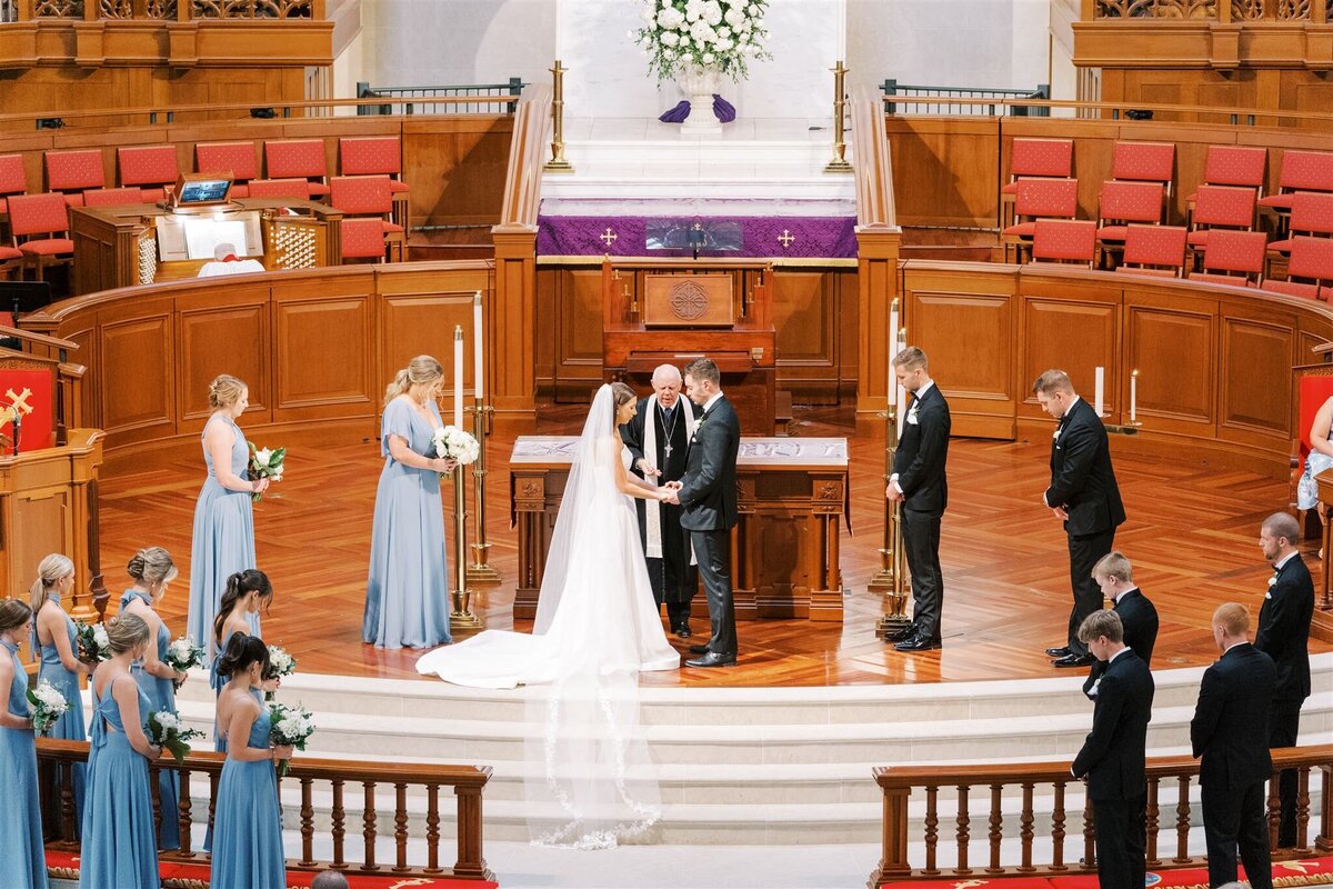 Cherokee Town & Country Club Wedding Photos - 16