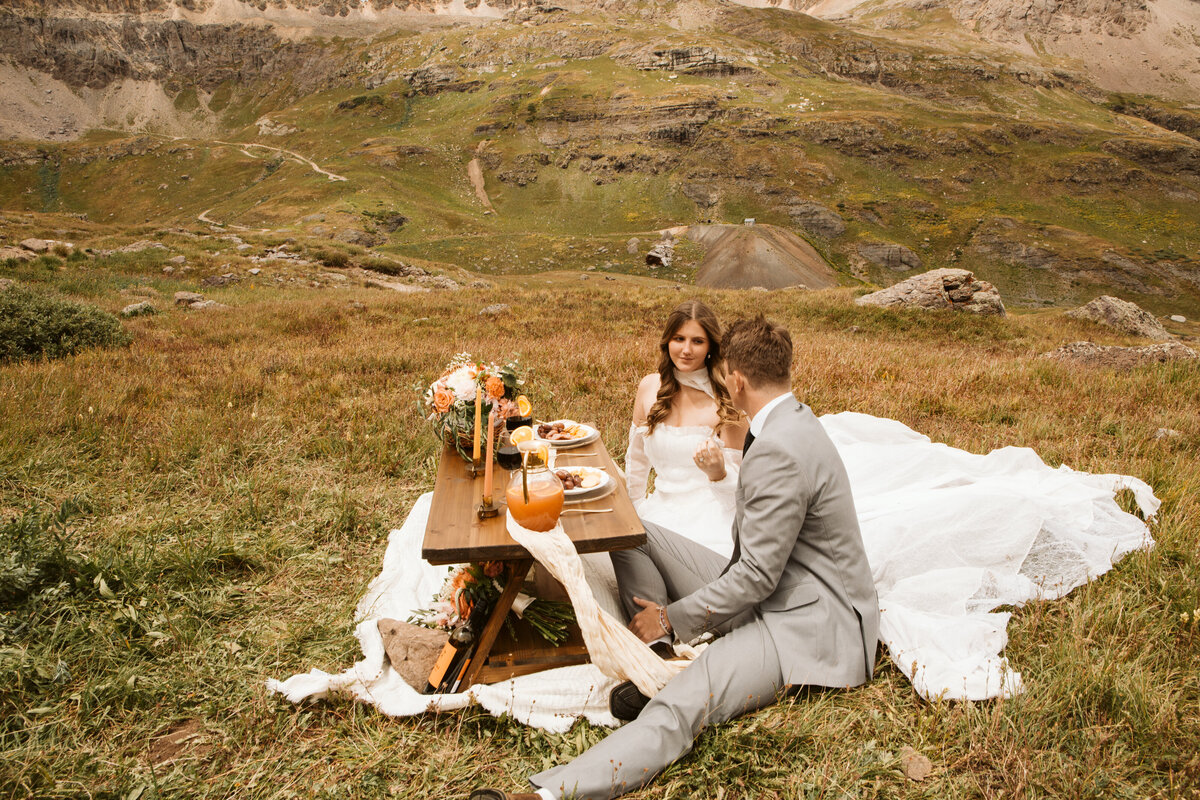 ourayelopement_picnicletters