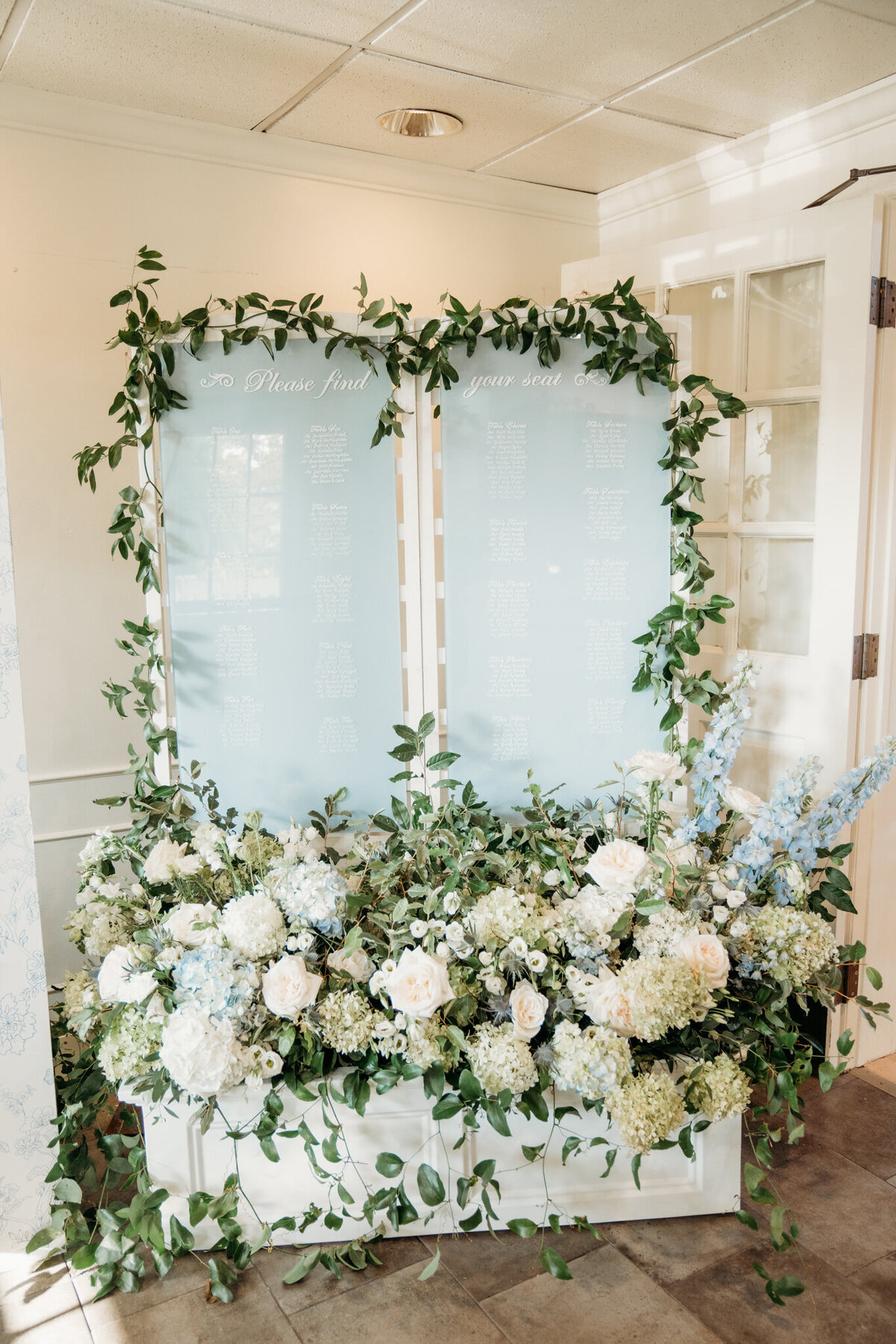 wedding-seating-chart-at-springfield-country-club-ma-3