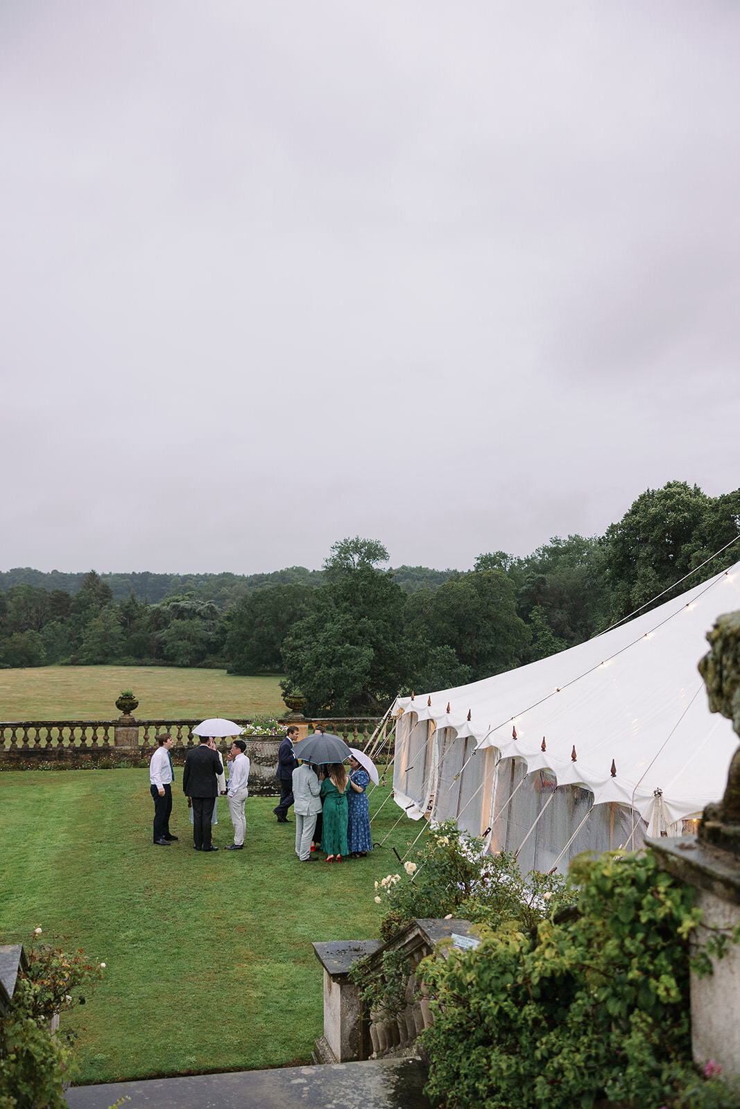 Summer-Estate-Wedding-In-English-Countryside38