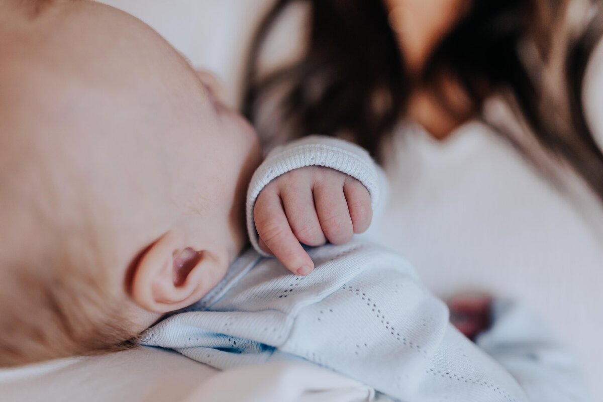 Nashville newborn photographer captures newborn details close up