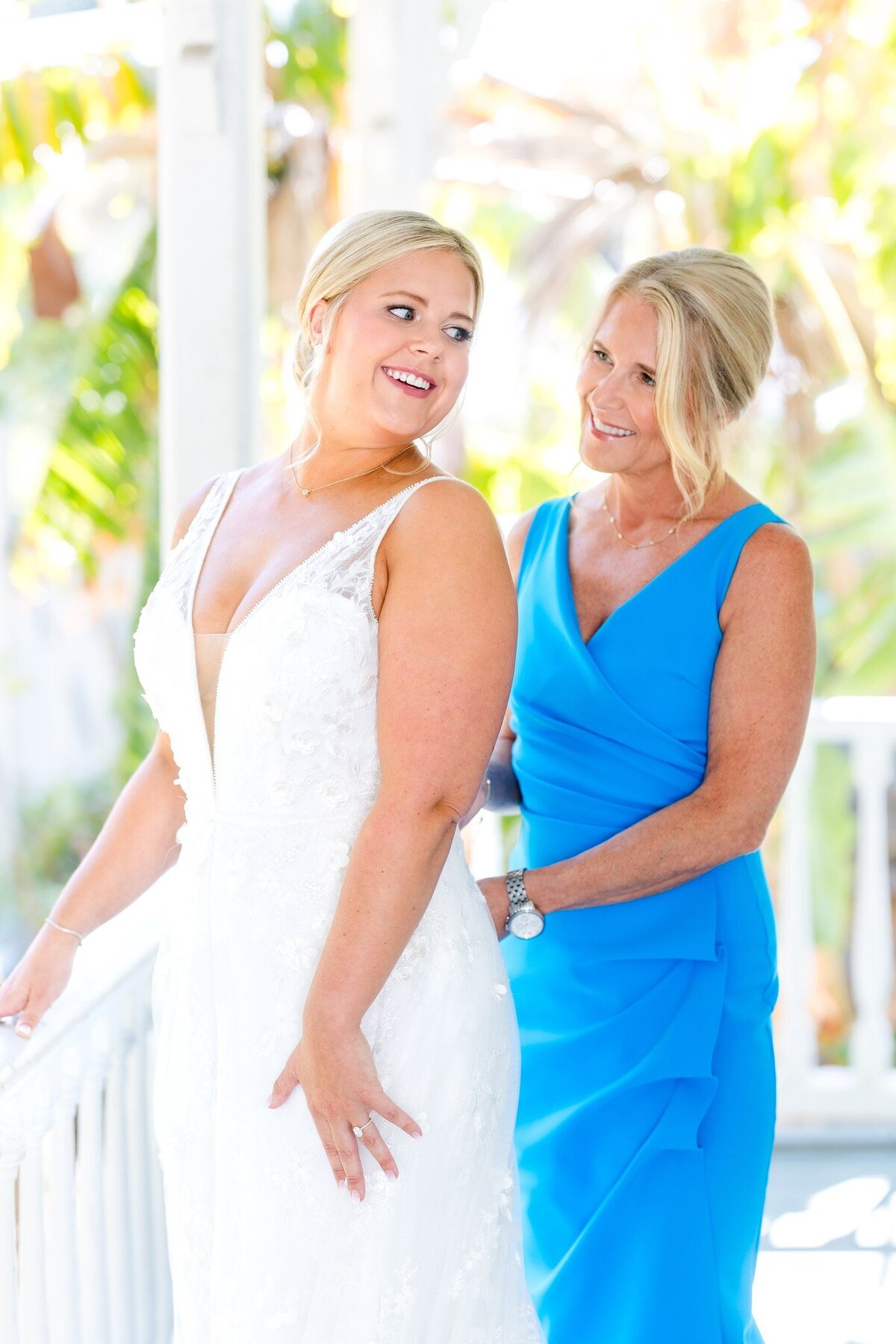 Allie + Kam  Girls Getting Ready-73