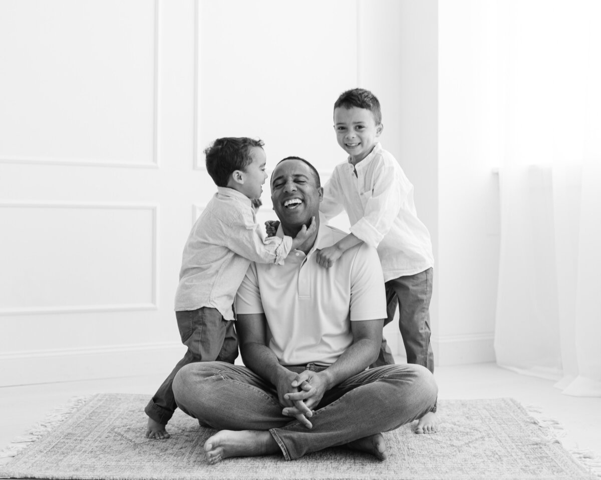 Newborn photography session with siblings at a Philadelphia photography studio - 14