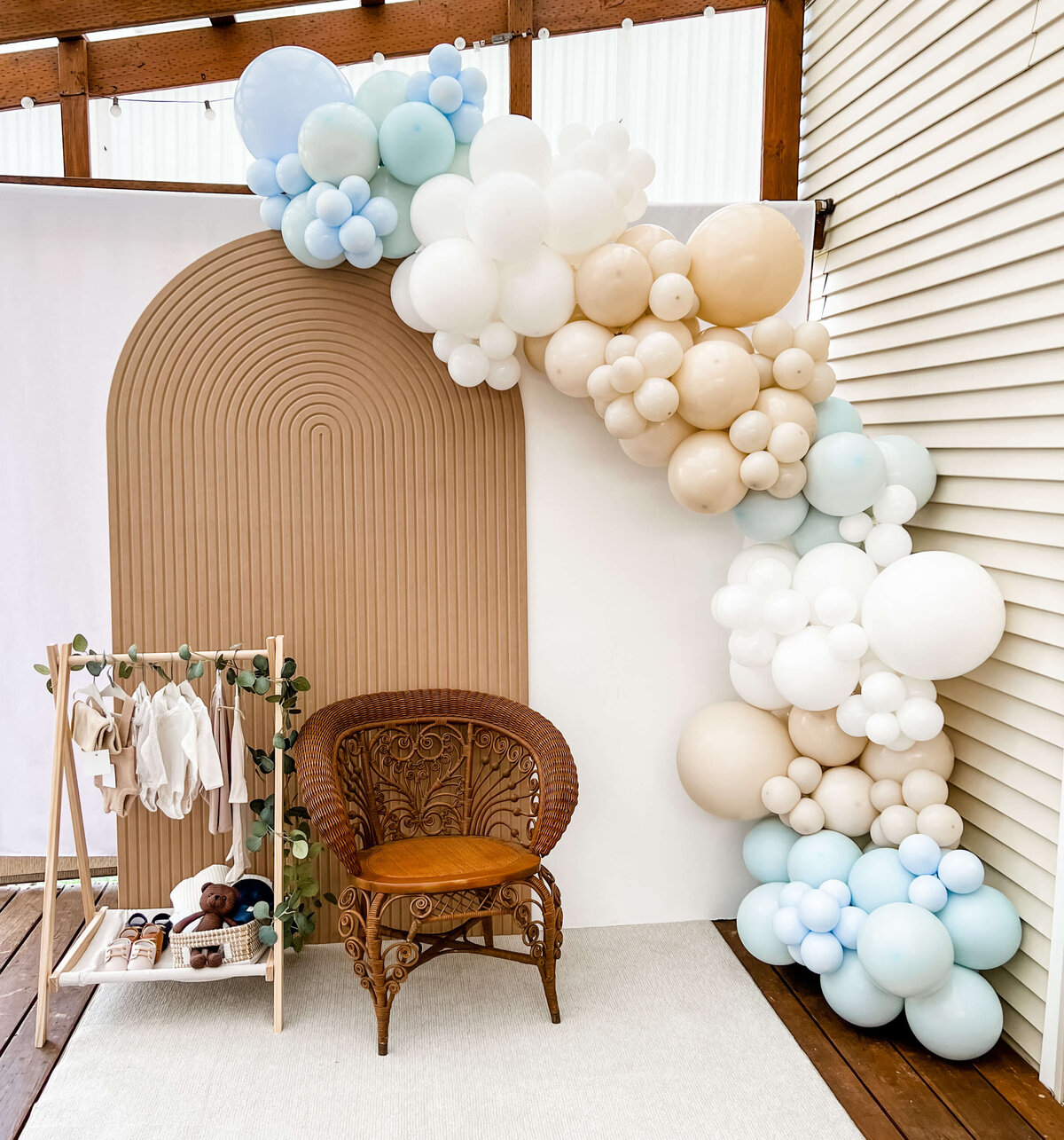 Jewel-Event-Rentals-Balloon-Background