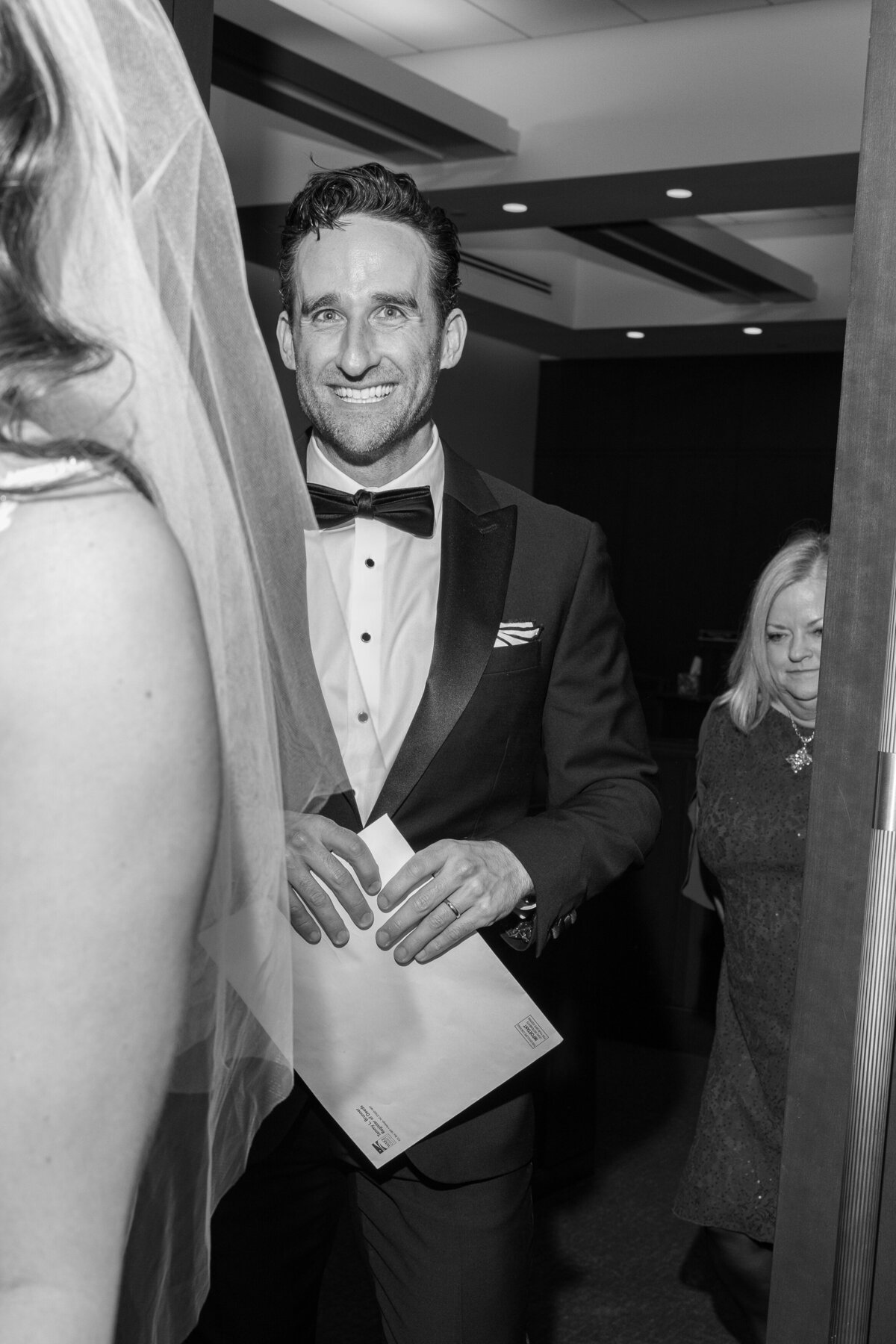 dove&fox_modern_editorial_wedding_photography_b&b_23