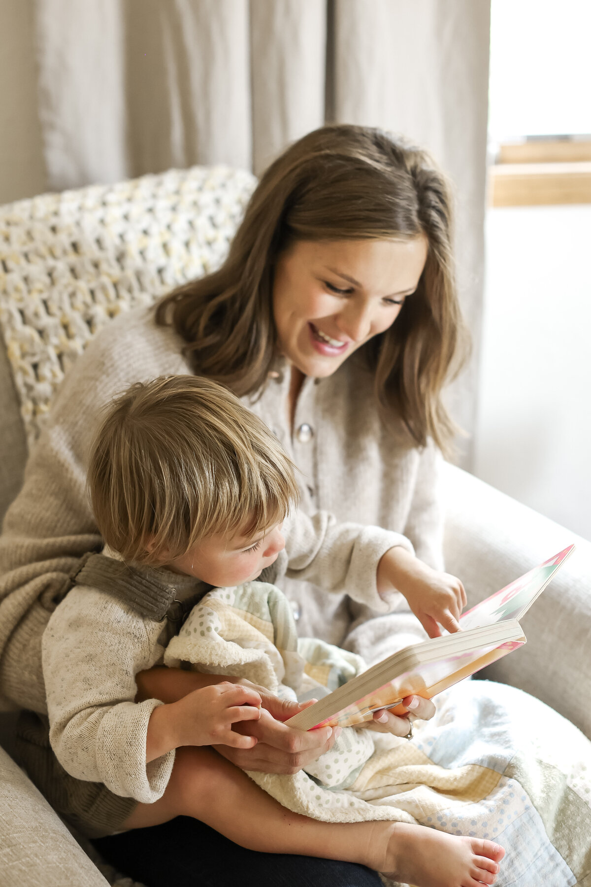 Fargo ND Maternity Newborn Lifestyle Photographers