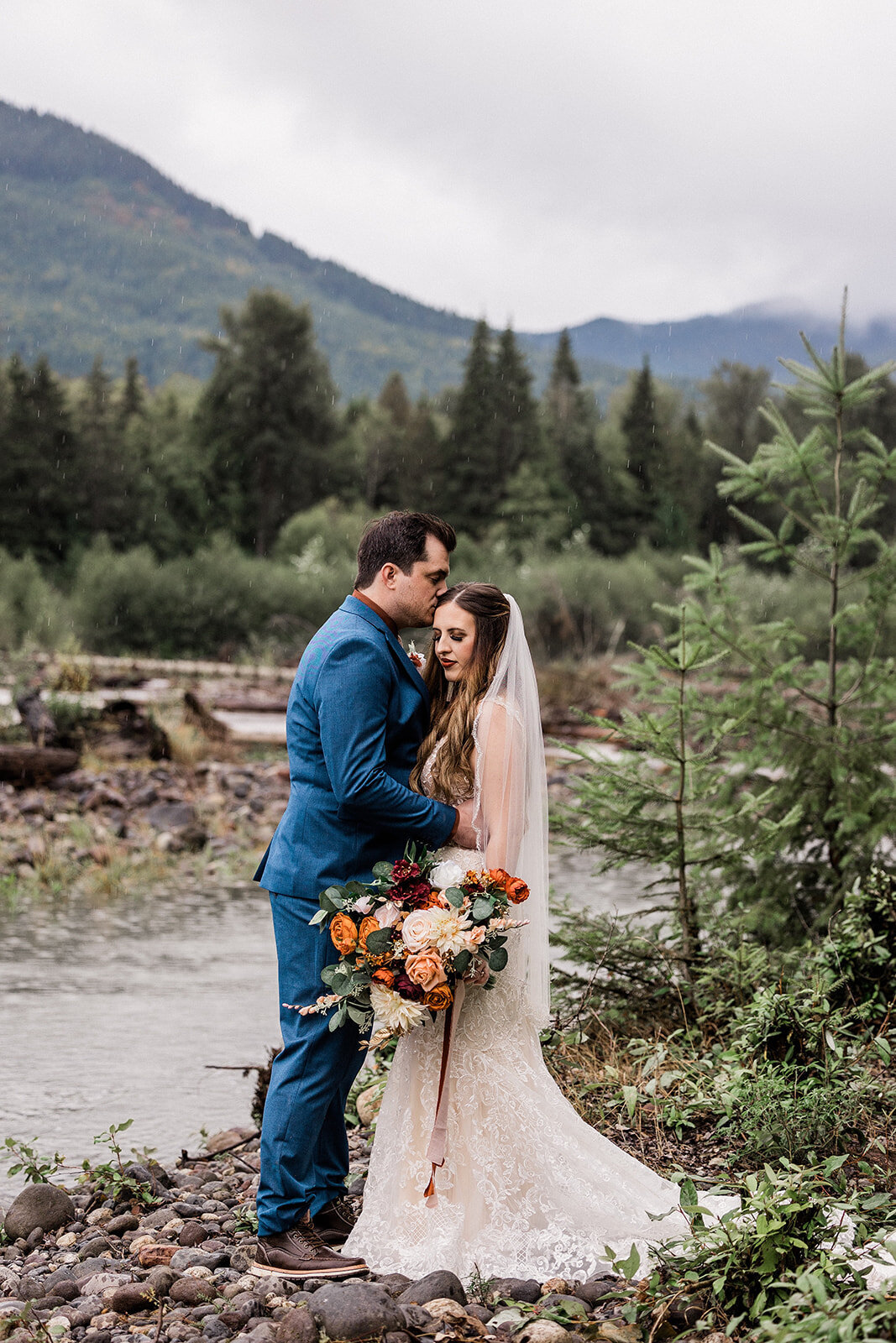 Rainy-Mount-Rainier-National-Park-Intimate-Wedding-68