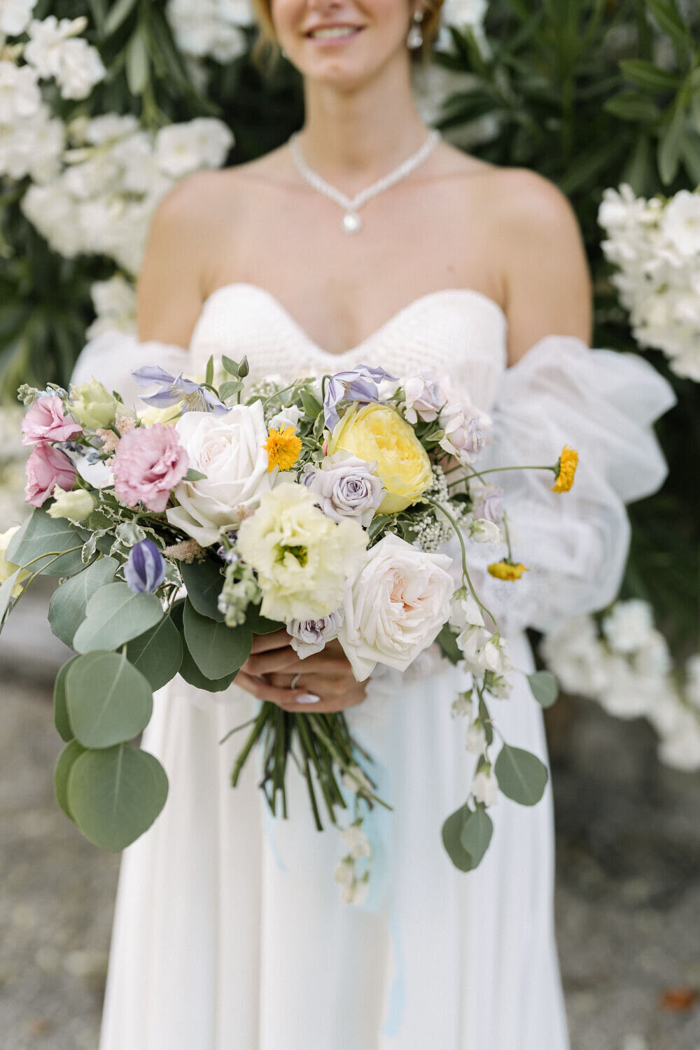 fresh-bridal-bouquet