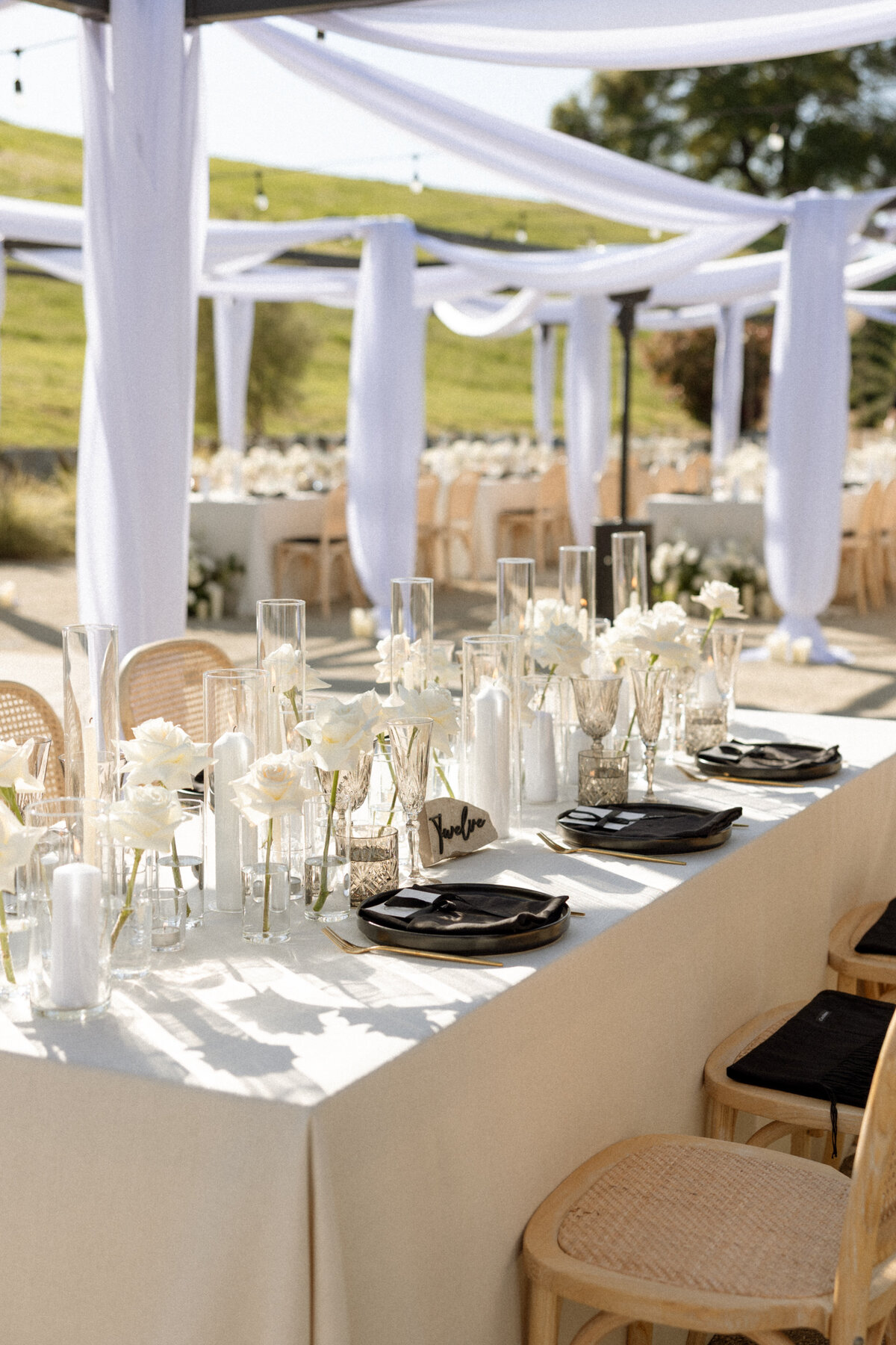 white-linen-candles-table