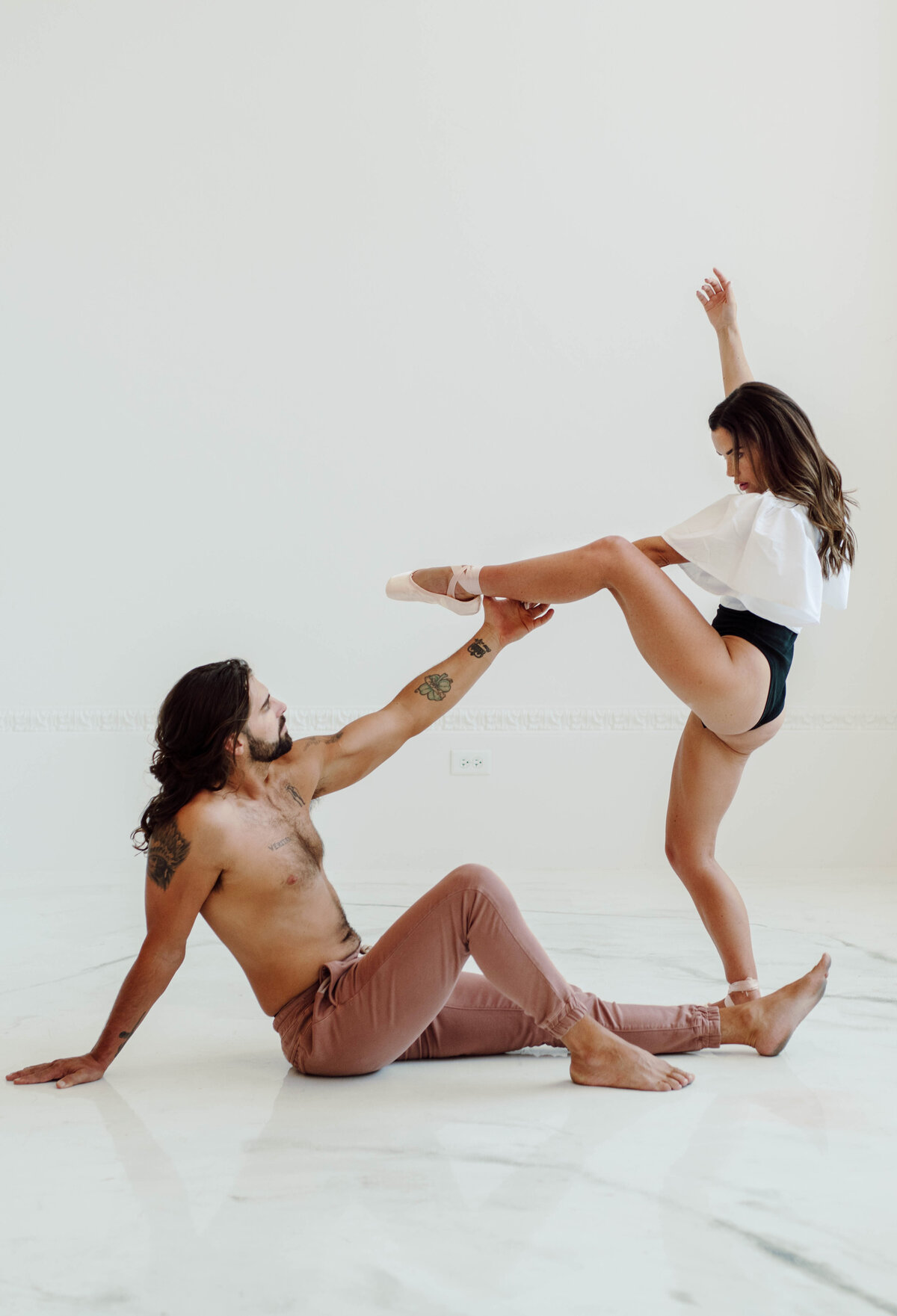 1jamiefindlayphotographydestinationeditorialphotographyblackswanengagements-42