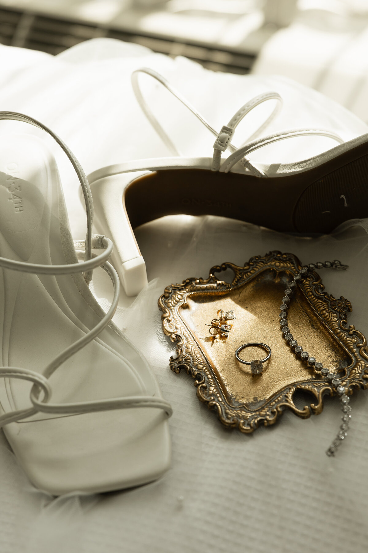 AbbyDutraPhotography_A&TWedding_Sneaks-10