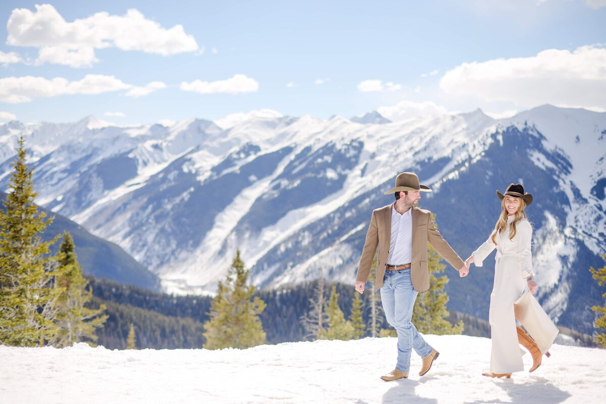 063-Aspen_Mountain_Engagements_Snowbeach_Aspen_Photographer_MaggShots_Photography (1)