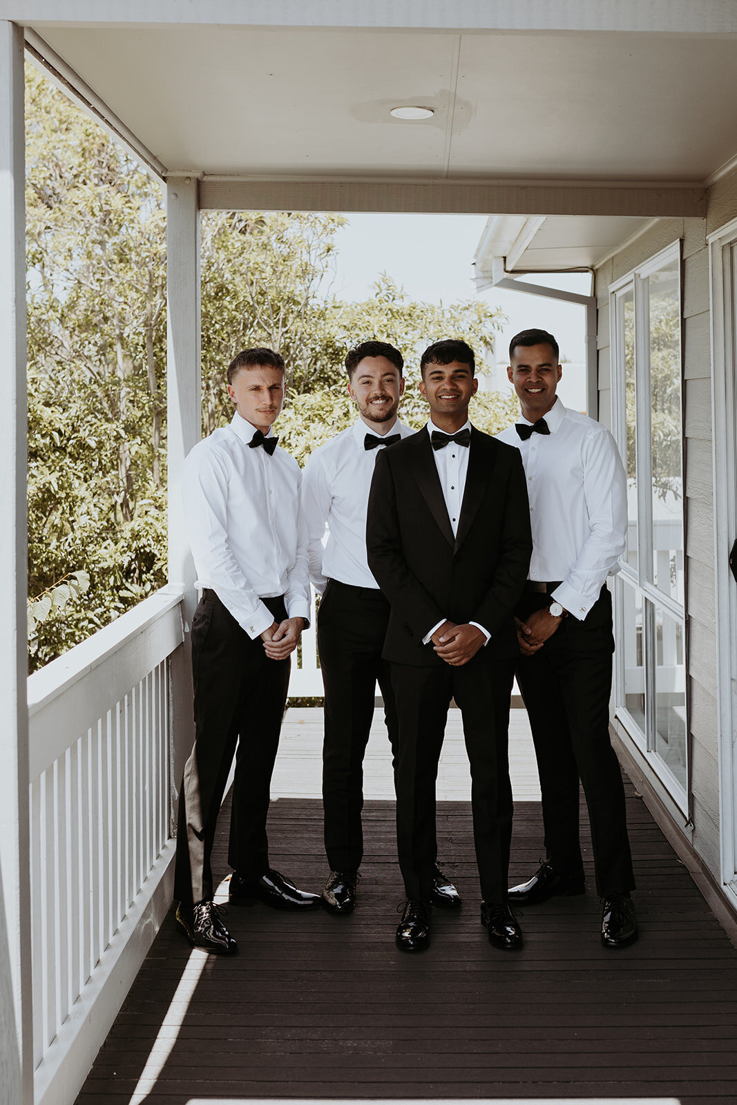 Sneak peek (4 of 195)