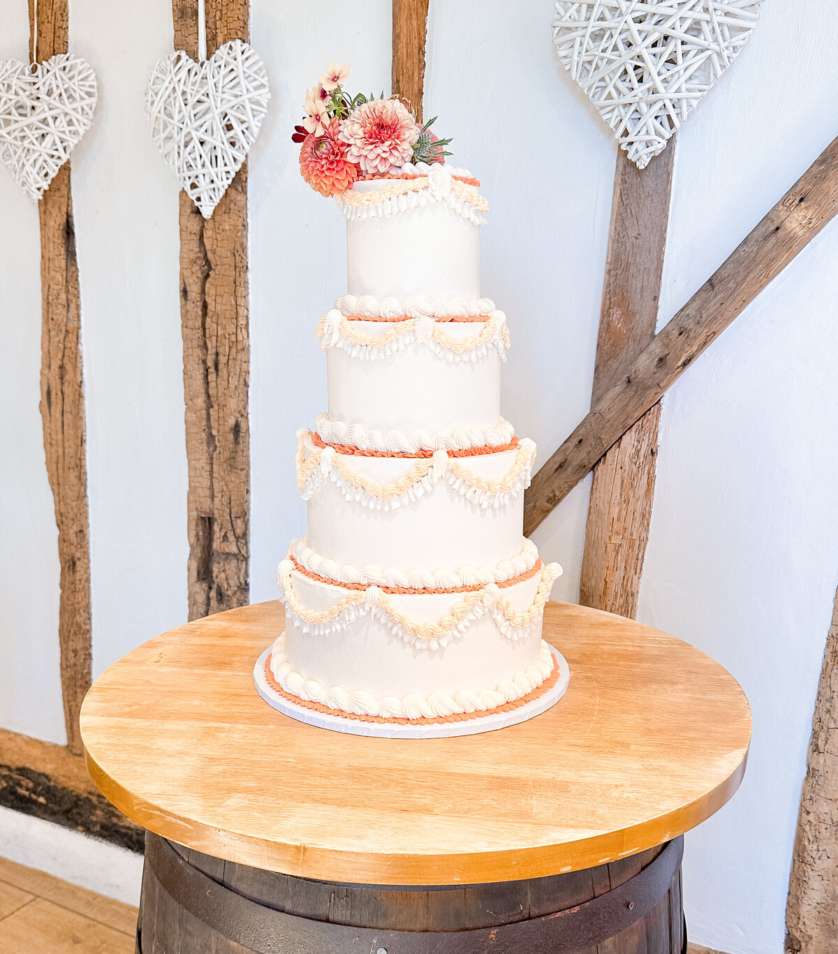 layers-graces-luxury-buttercream-wedding-cake-lambeth-autumn-2