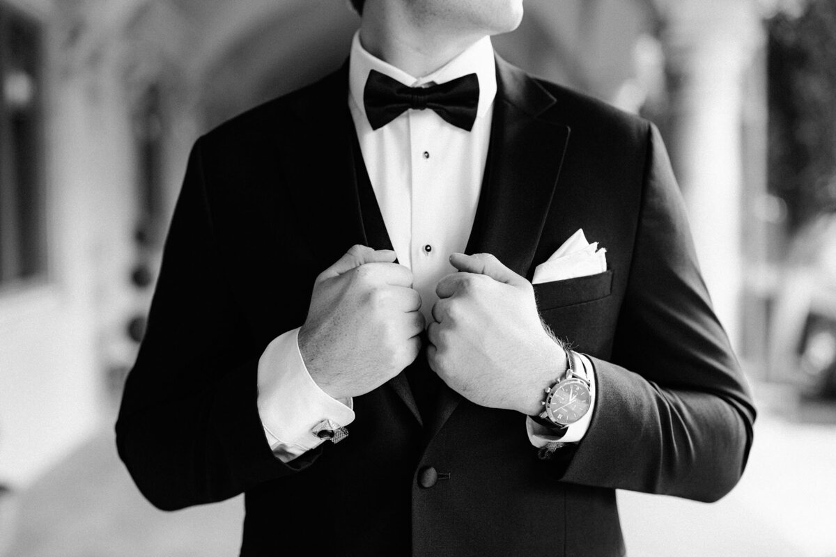 Timeless Arizona wedding images captured at Villa Siena in Phoenix