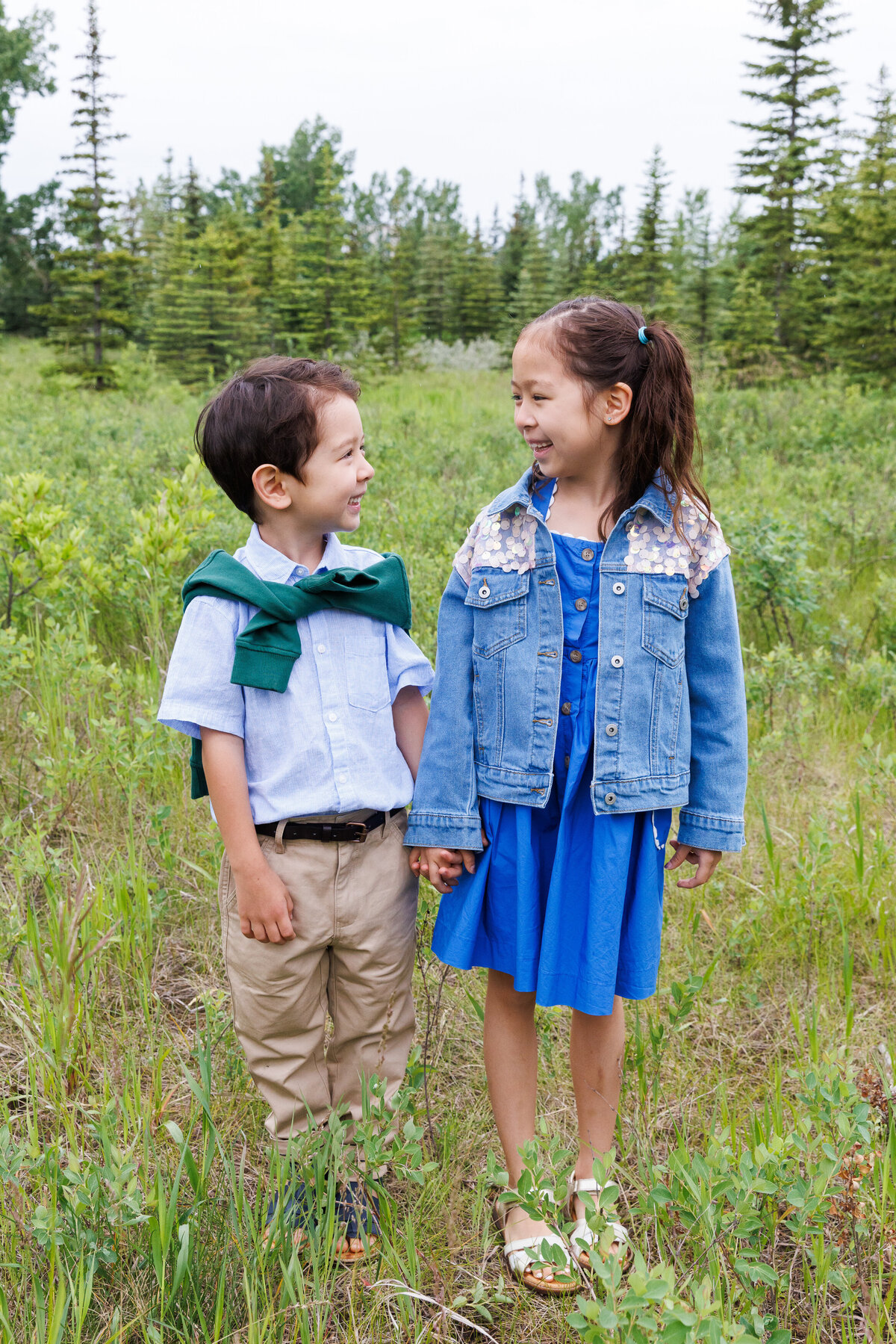 Calgary-outdoor-family-photos-Kate-Daniel-Photography-30