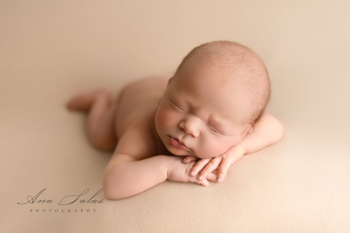 Newborn-Photographer-Edmonton-74