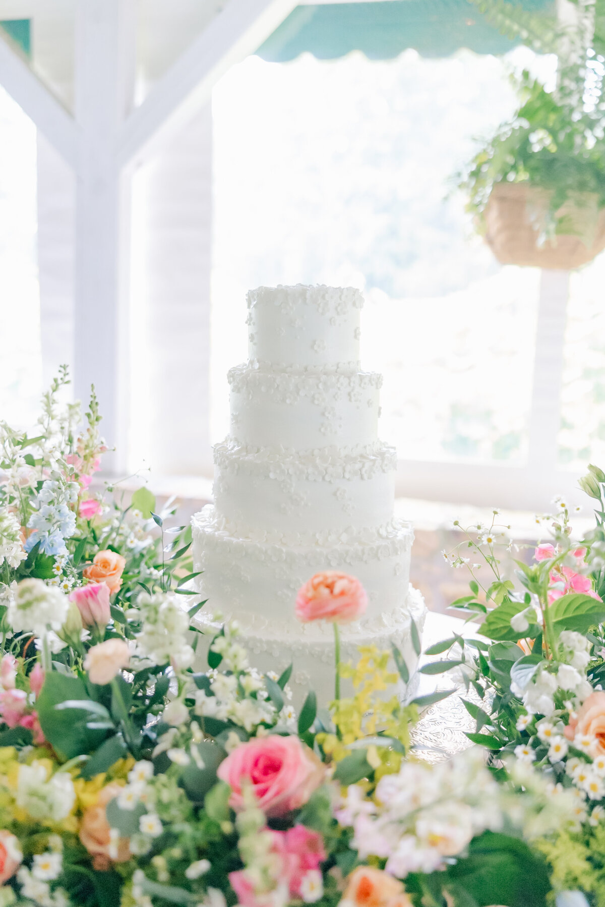 Sneak Peeks Creekside at Colliers End May Wedding | Lauren Elliott Photography | Emily & Kyle Anderson -79