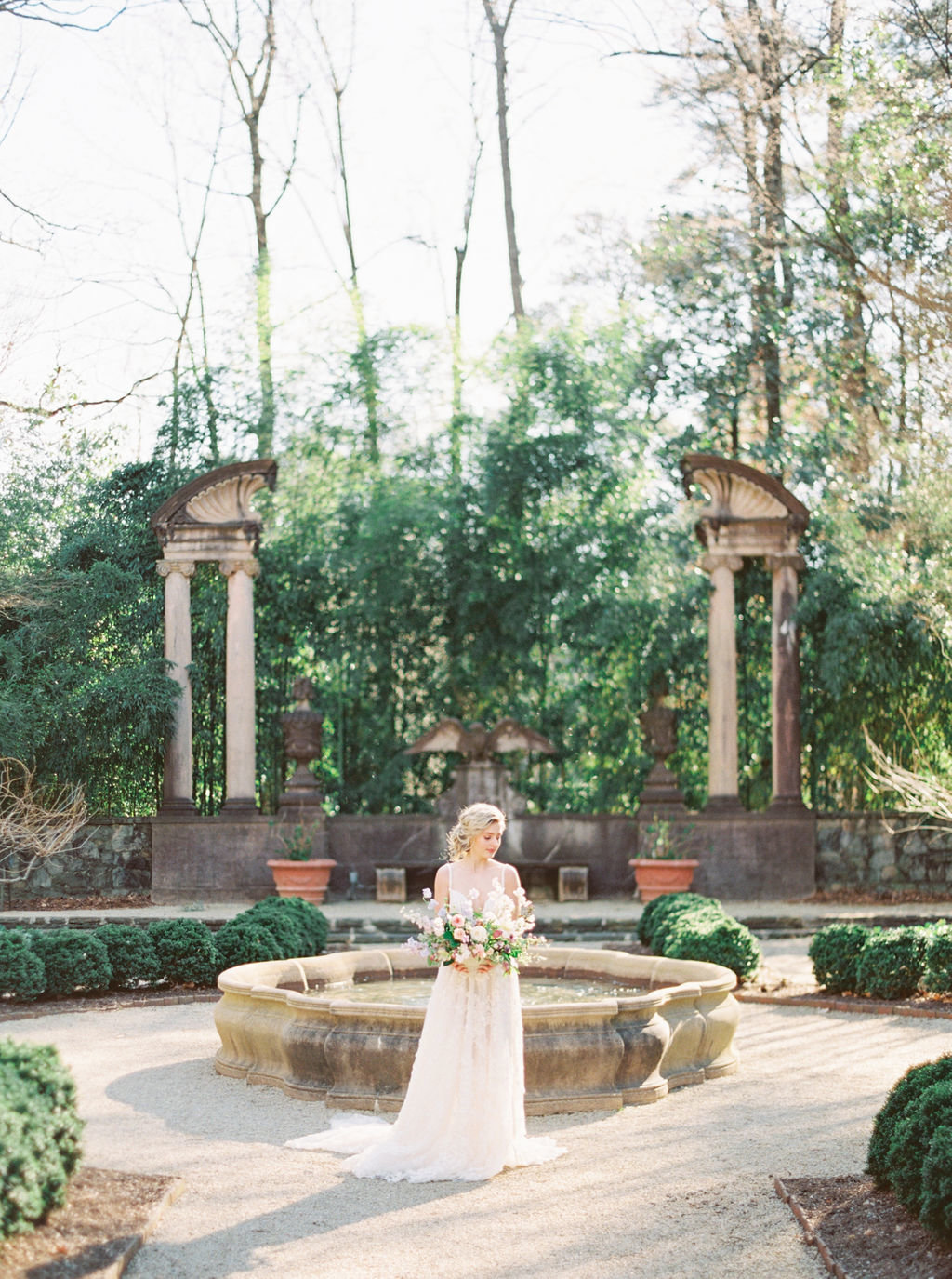 Beautiful Spring Bride at Swan House for March Wedding with Gradient and Hue