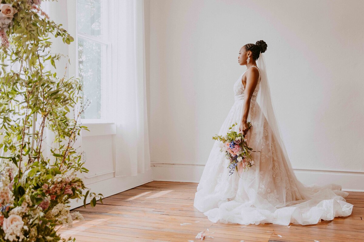WHIMSICAL-GARDEN-WEDDING-SAVANNAH-BOTTLE-WORKS-BAREFOOT-ROYALTY-PHOTOGRAPHY165