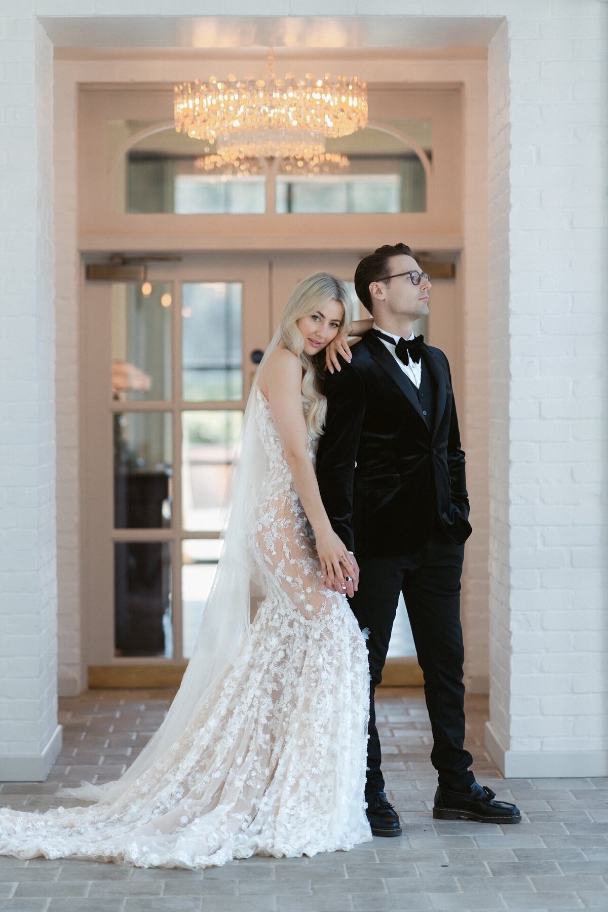 timeless-romantic-luxury-wedding-editorial-london-brideandgroom-manor-limekiln-photography