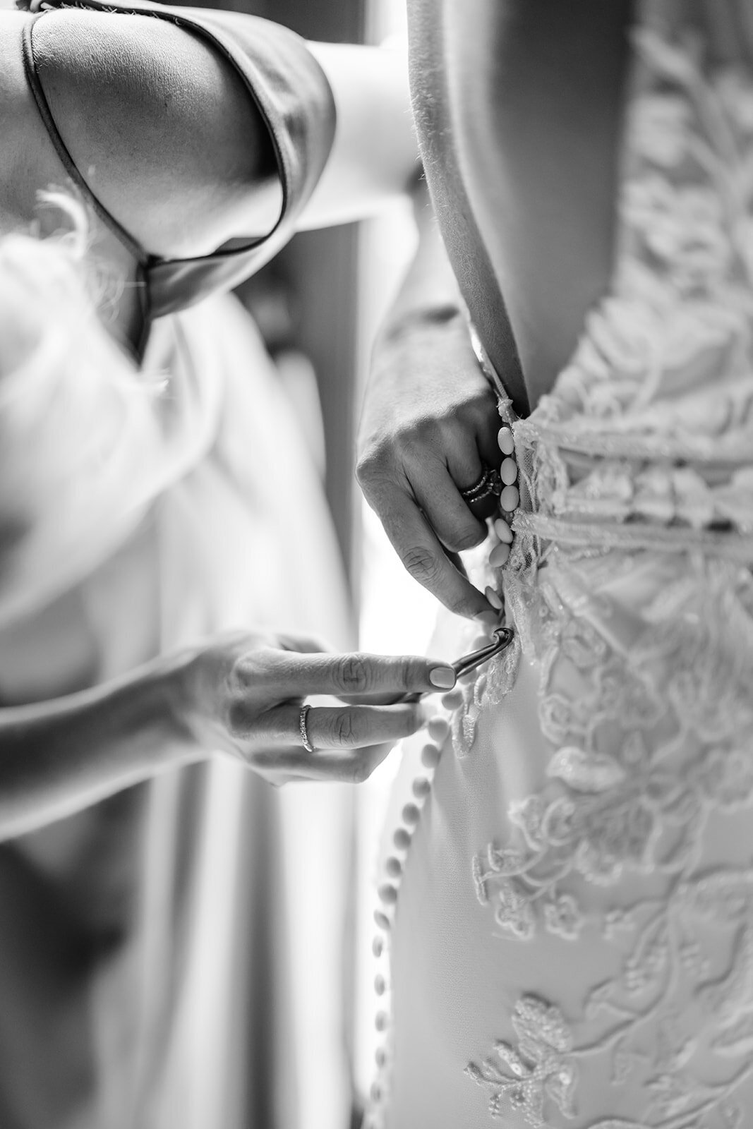 montage-deer-valley-summer-park-city-utah-wedding-logan-walker-425L-0170bw