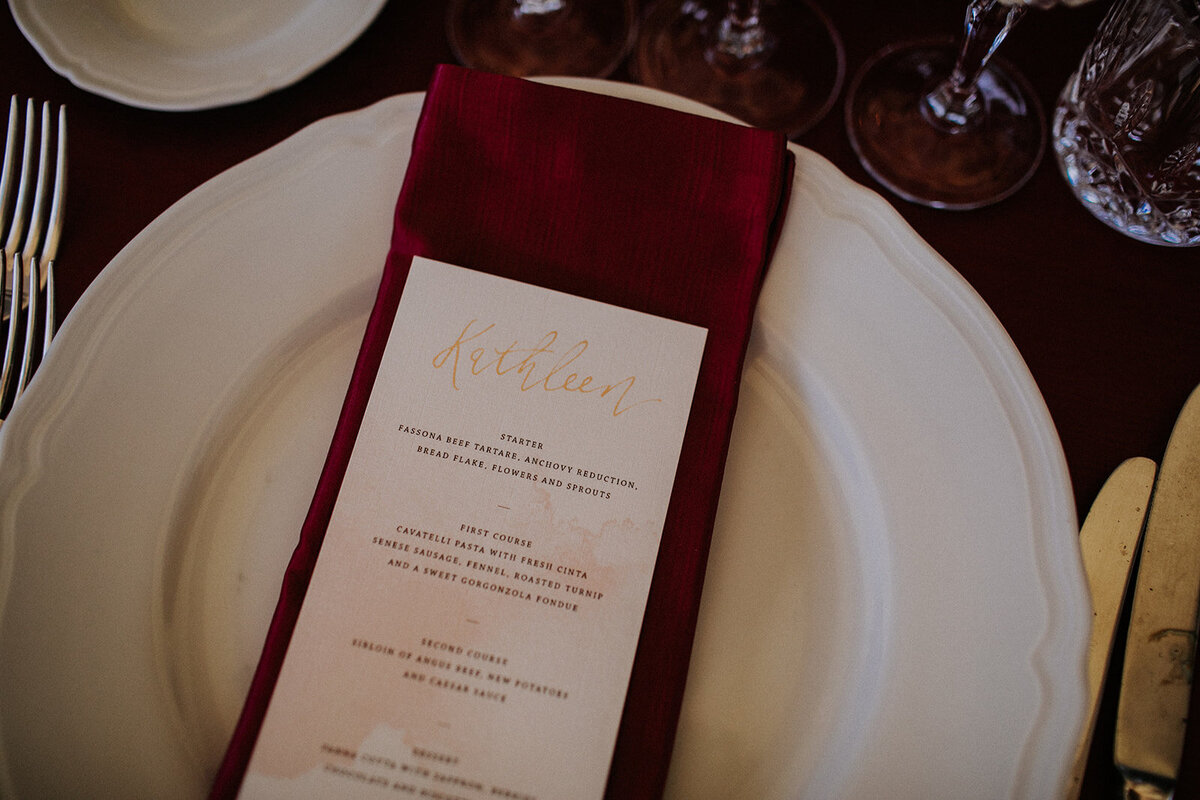 Placesetting with gold details