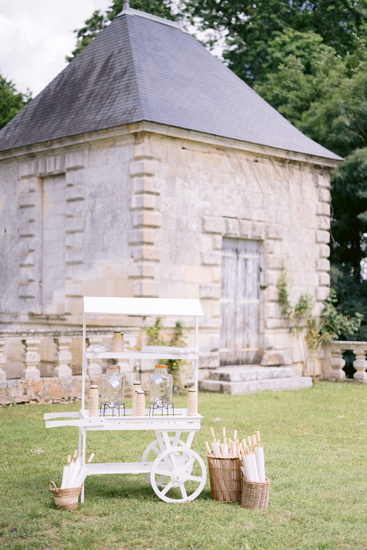 Stylish_Chateau__Des_Pilles_Destination_Wedding_Photographer-12