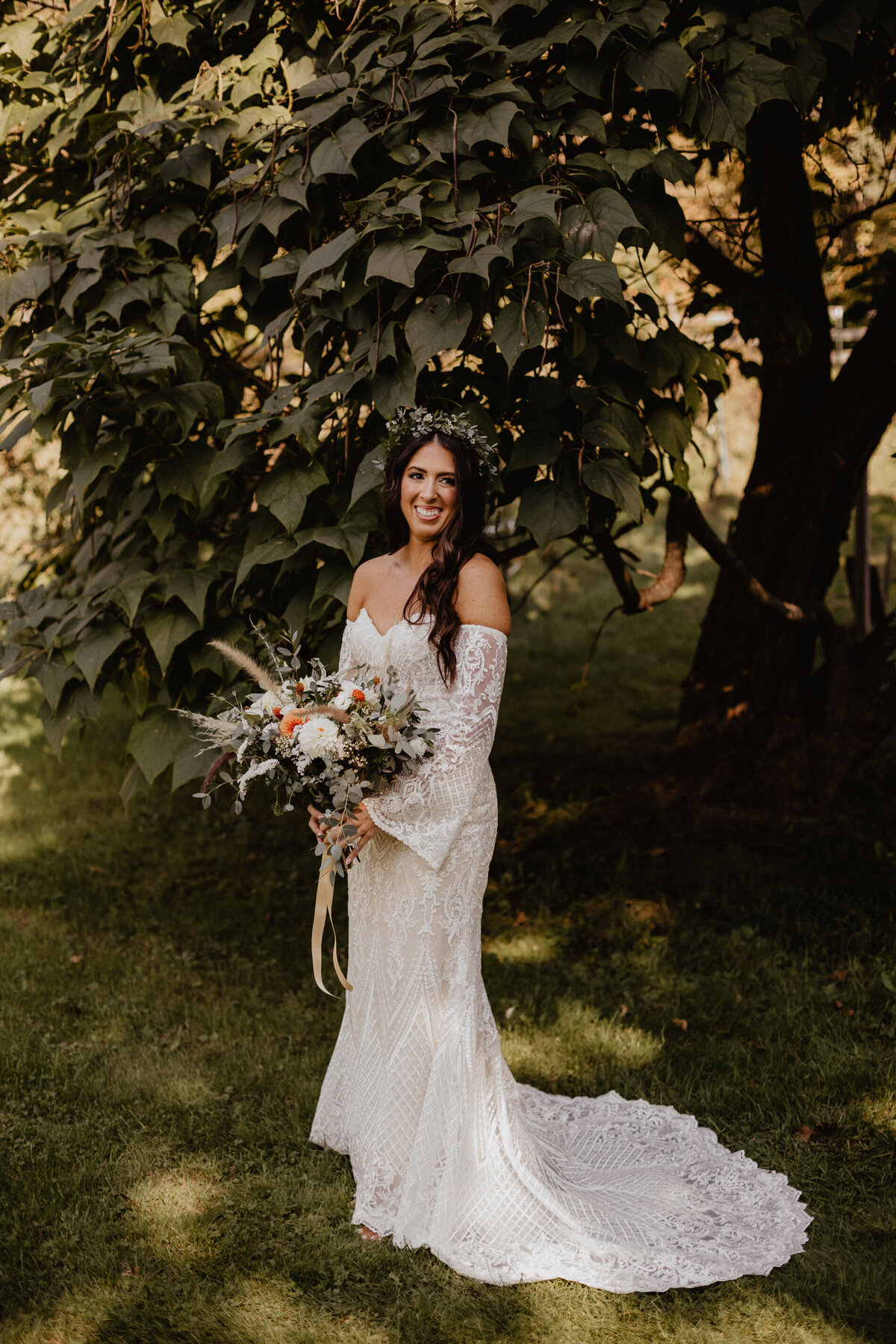 Outside bridal portrait ideas