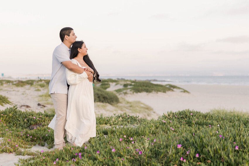 couple-on-dunes-Coronado-San-Diego