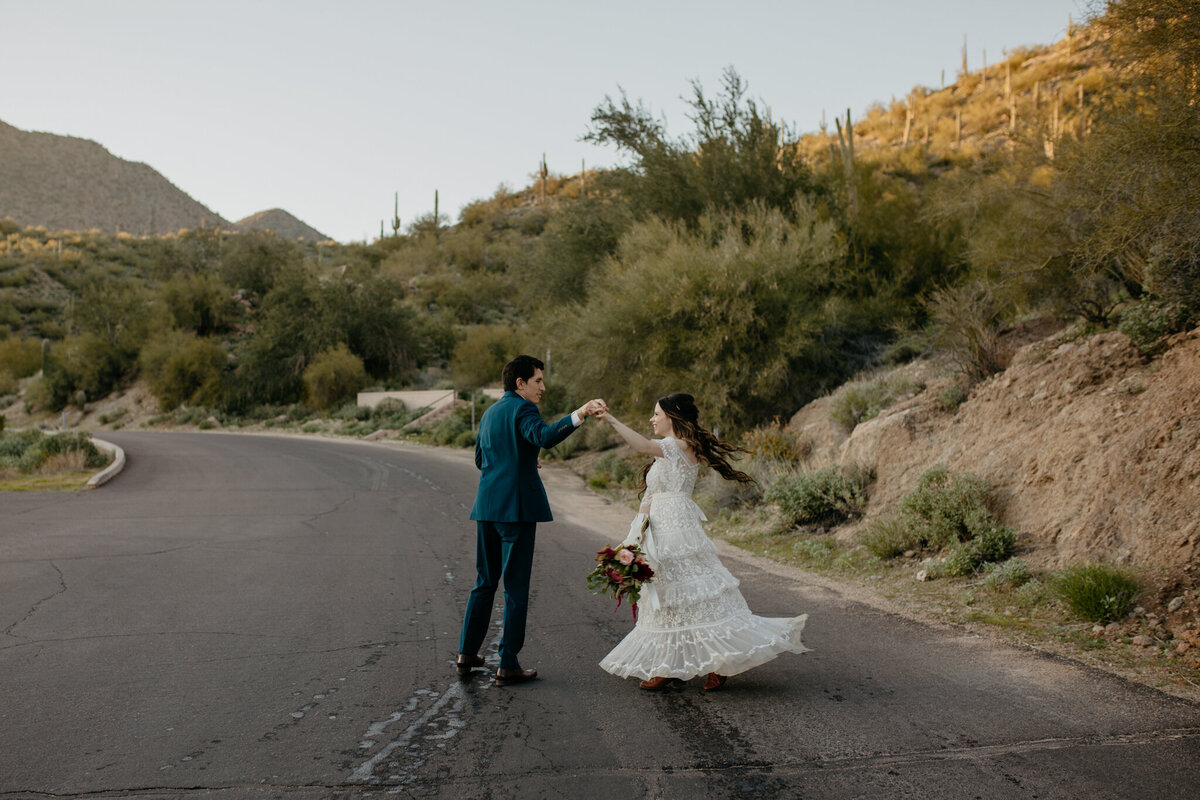 Saguaro-Lake-Arizona-Elopement-SparrowSongCollective-112721-11