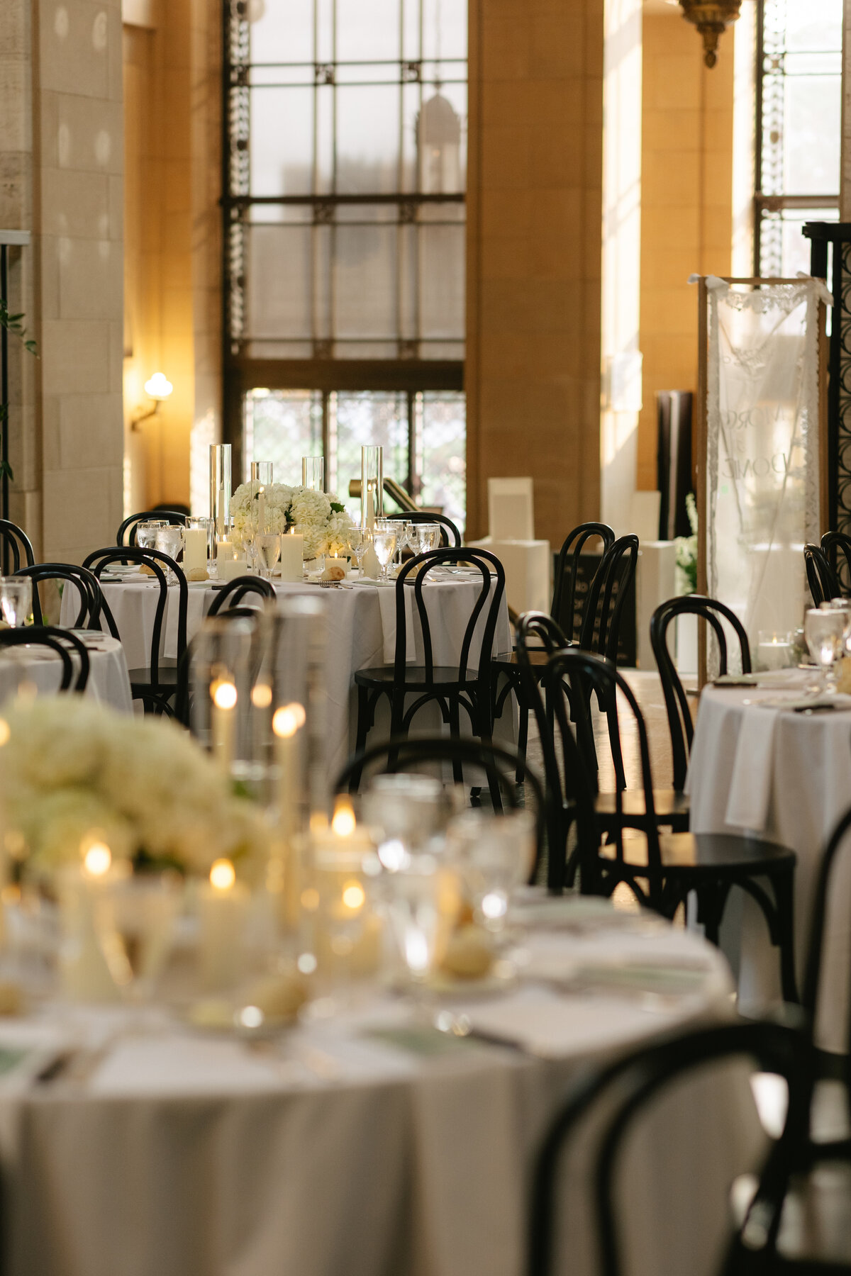 AveryPhillipsPhoto-Morgan+Dominic-DetroitInstituteofArtsWedding-259