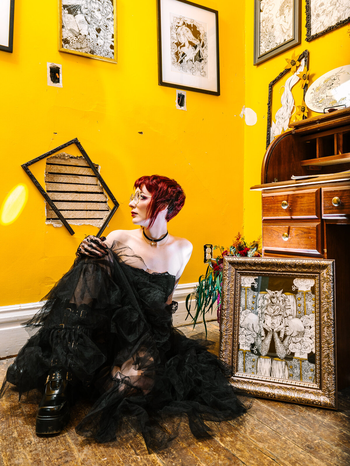 Artist-in-Residence-Evelyn-Reverie-Gothic-Alternative-Art-Portrait-Painter-Portraits-Maya-Lovro-Photography-4