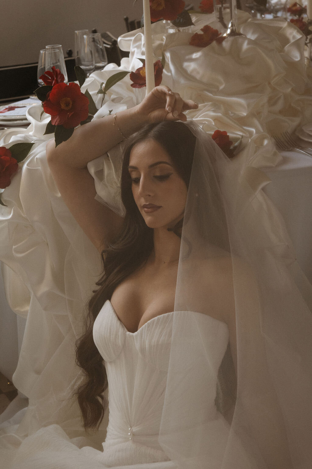 Vintage-wedding-bride-veil