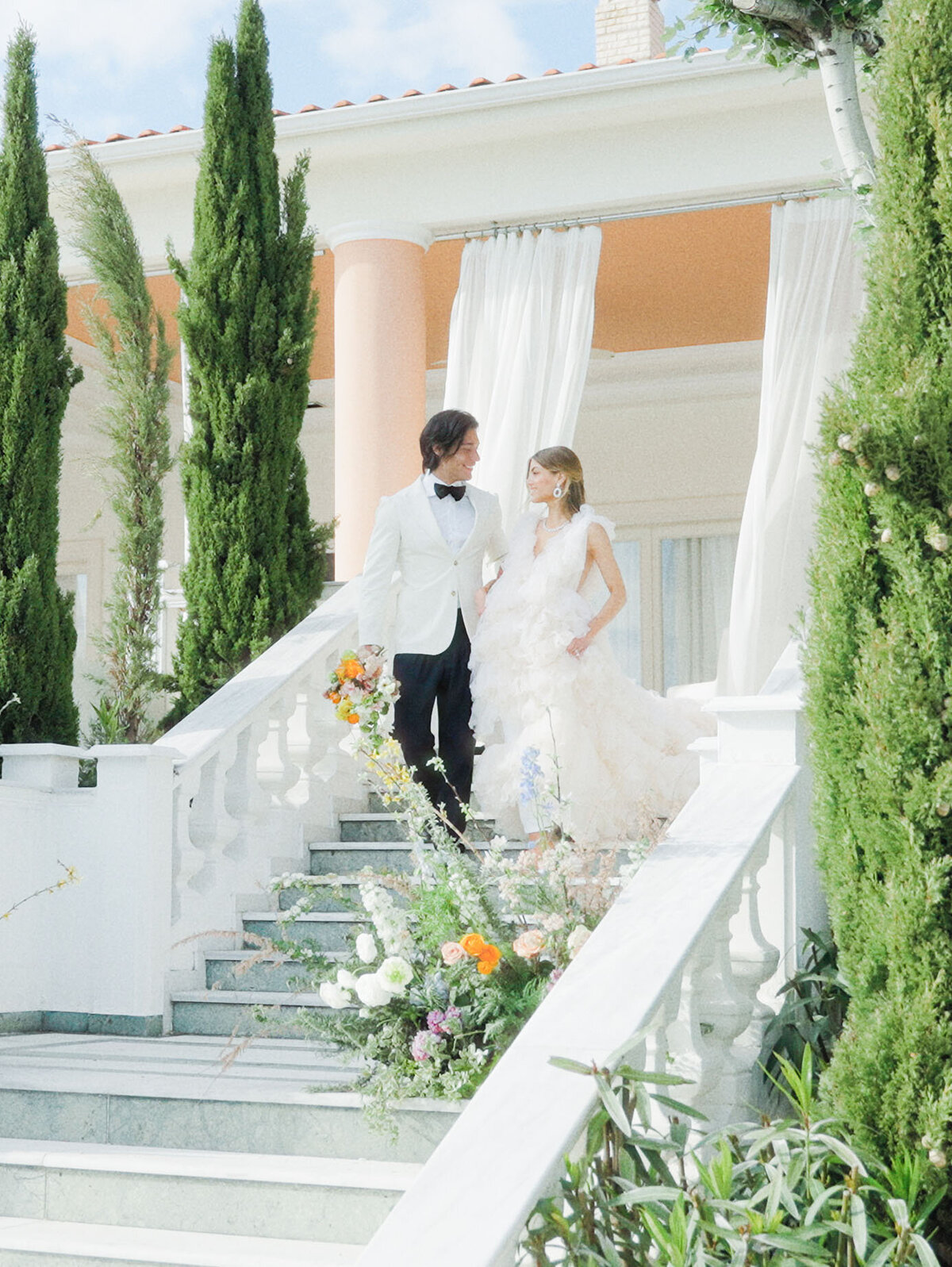 iacovosargyrides_brides_stairs