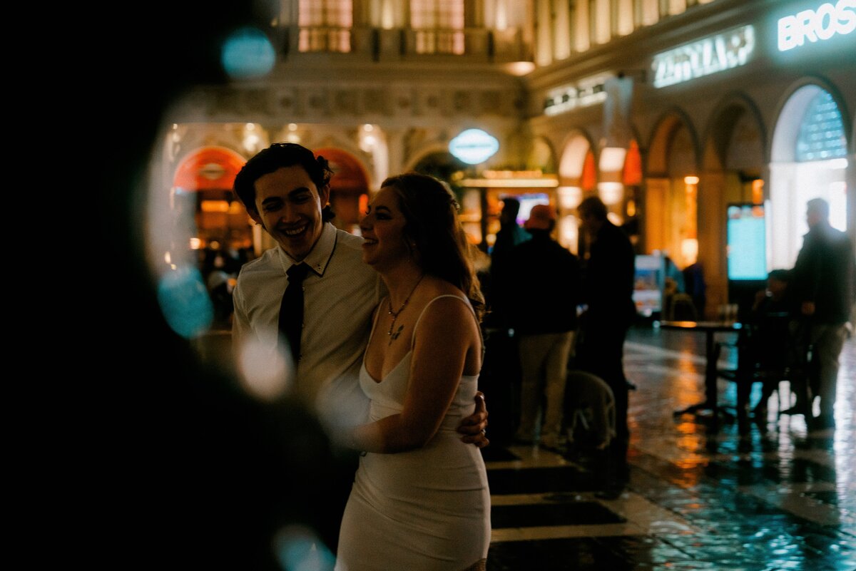 Las Vegas Venetian Hotel Couple Engagement Andrew Alexander Photography-3-min