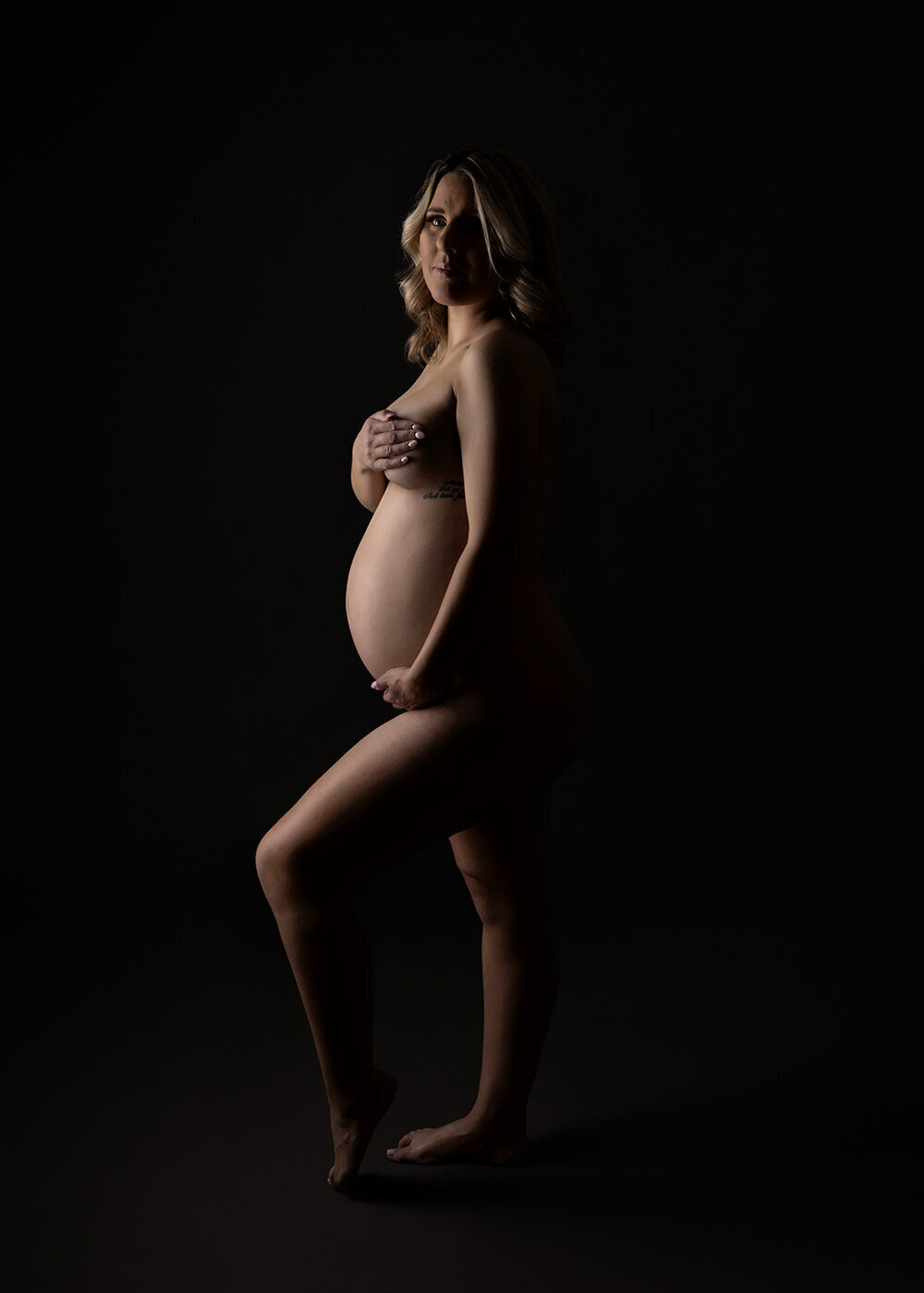MATERNITY_PREGNANTWOMAN_NAKED2