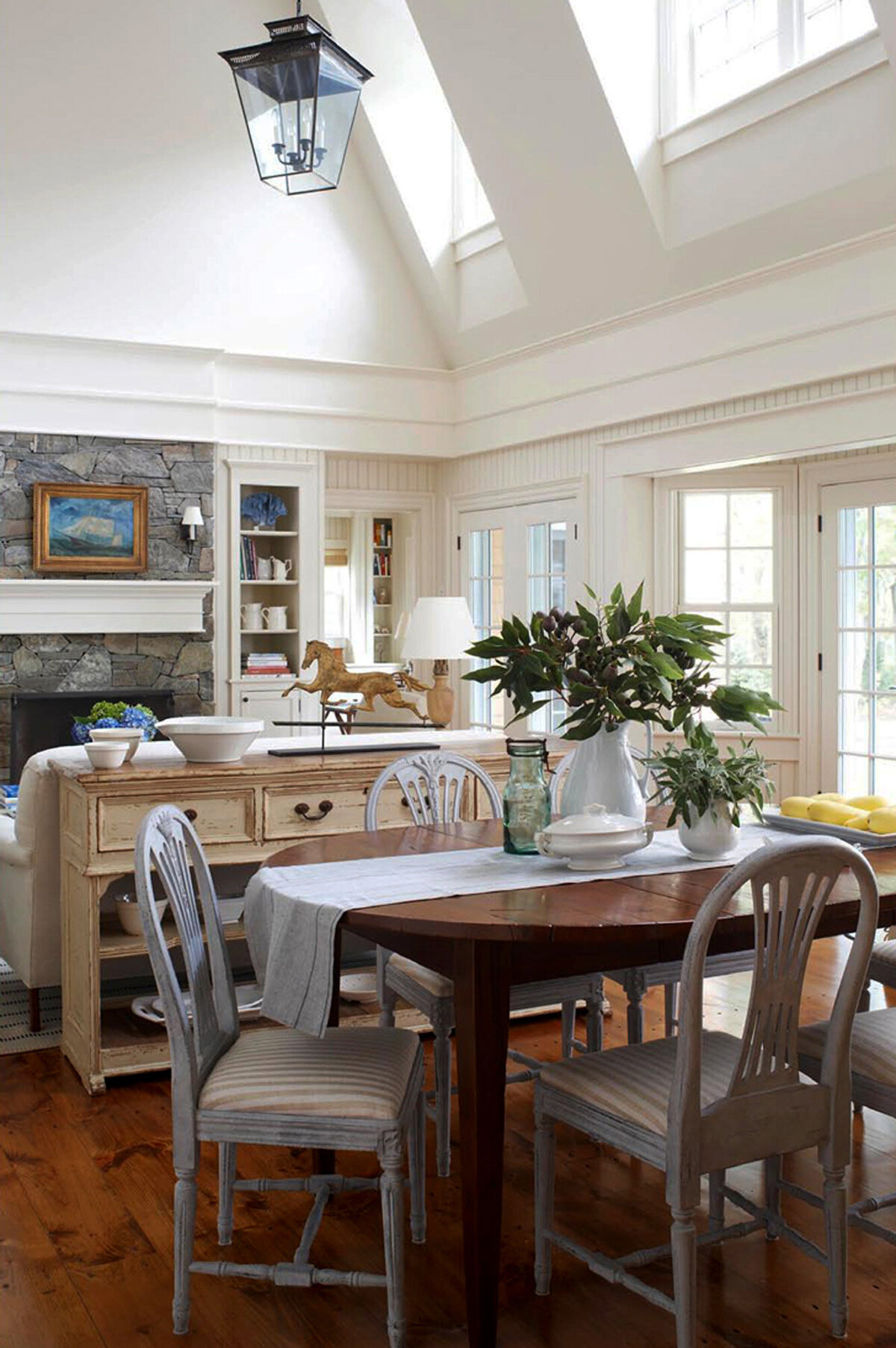 Colonial-Reproductions-West-Chop-Cottage (20)