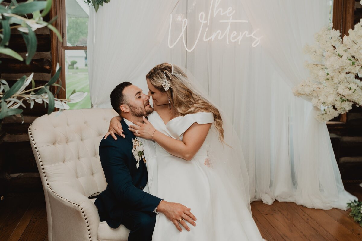 romantic-couple-wedding-portrait-min