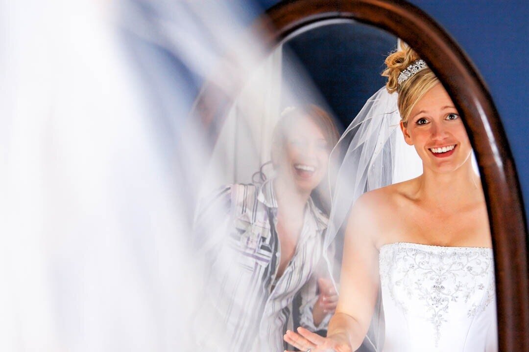 16-Wedding-bride-mirror