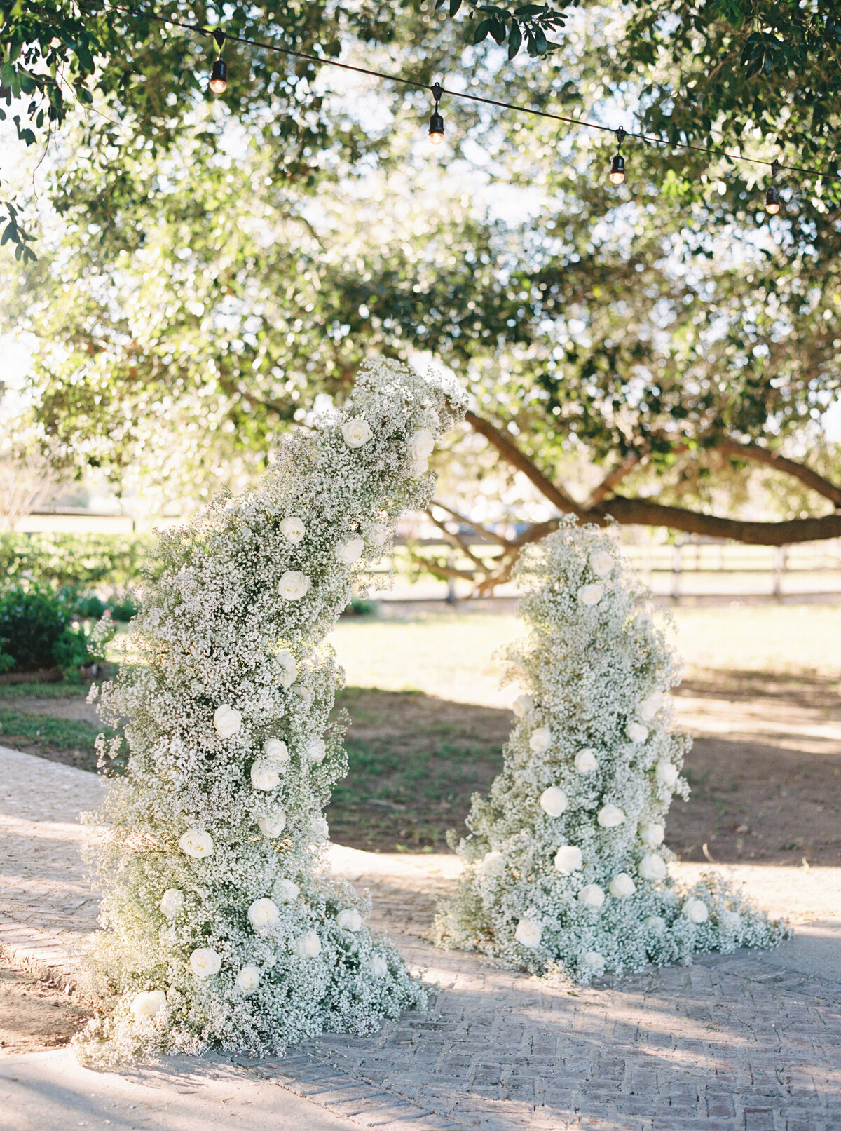 Elizabeth_Watts_Photography_Outdoor_Wedding_Photos16