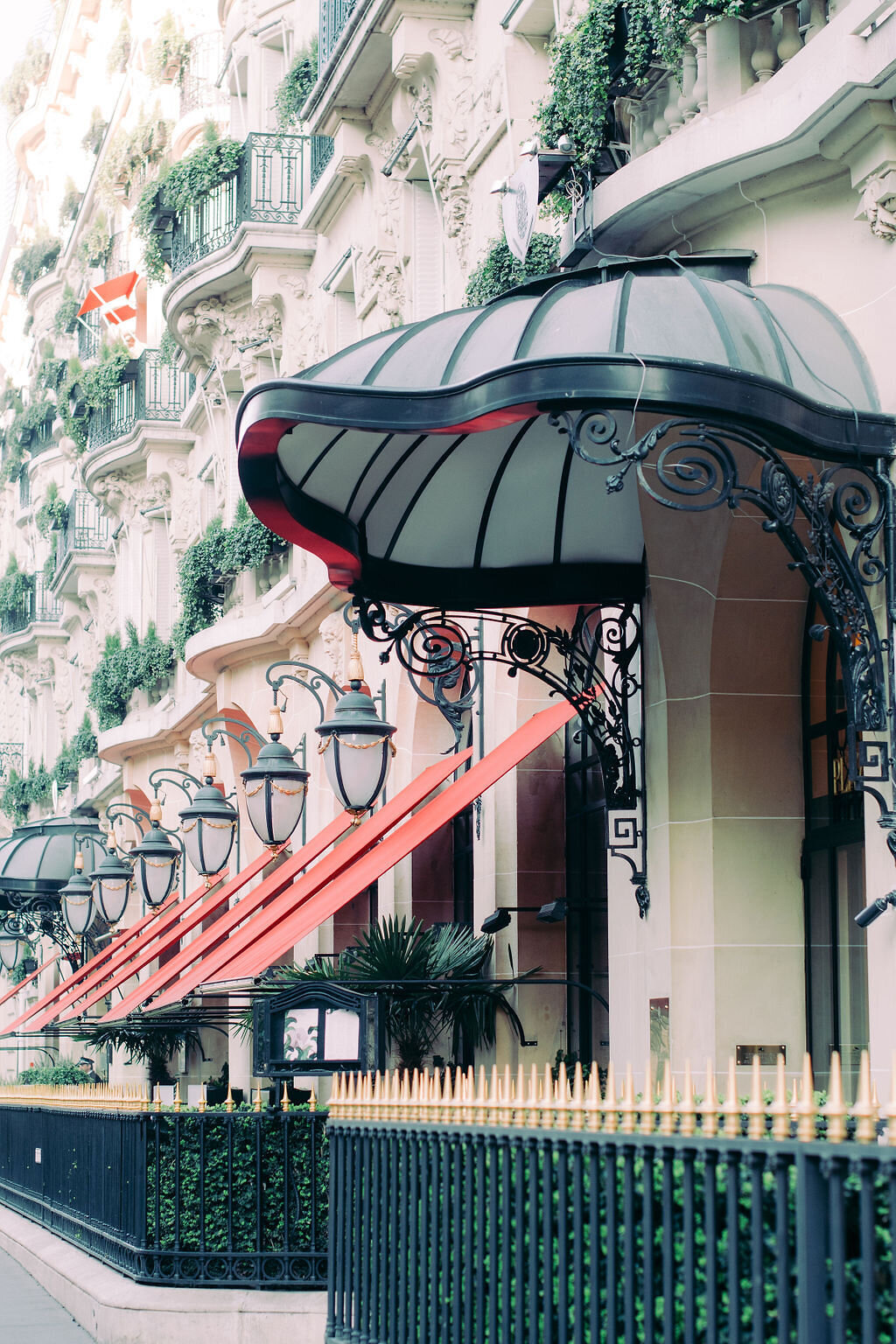 palace-plaza-athenee-in-paris4
