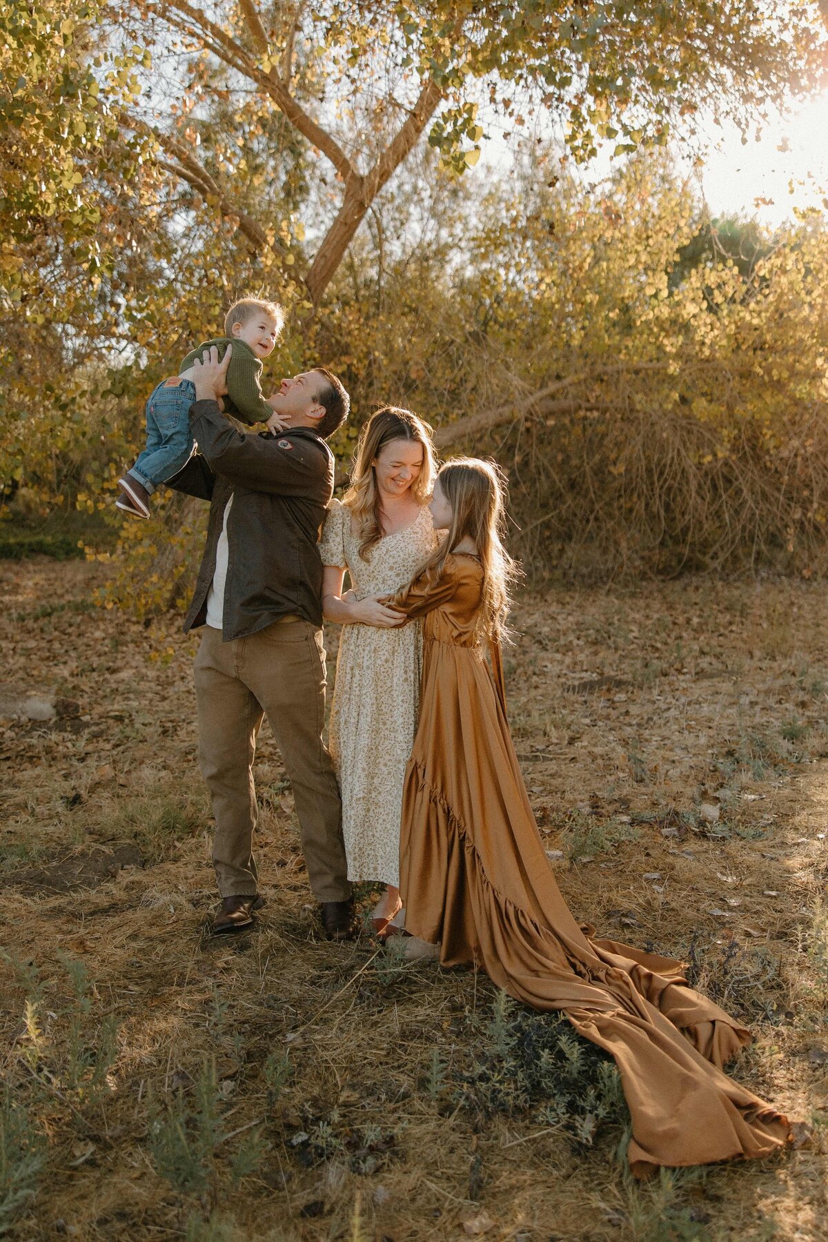 rustic-golden-family-session-san diego-janelle-aloi
