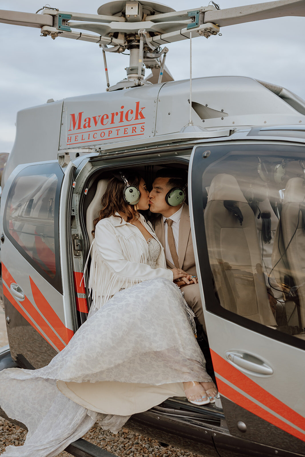 helicopter-elopement-123