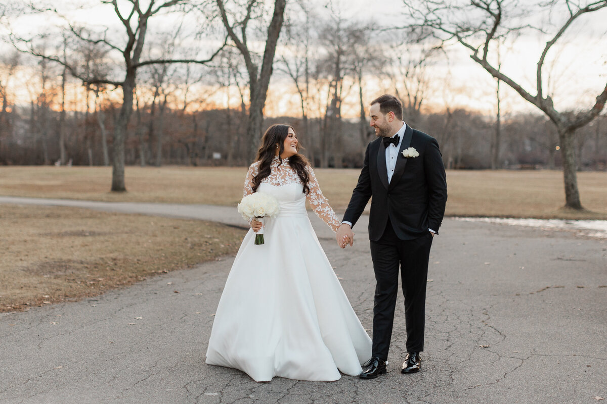 Bride-groom-simply-white-bridal
