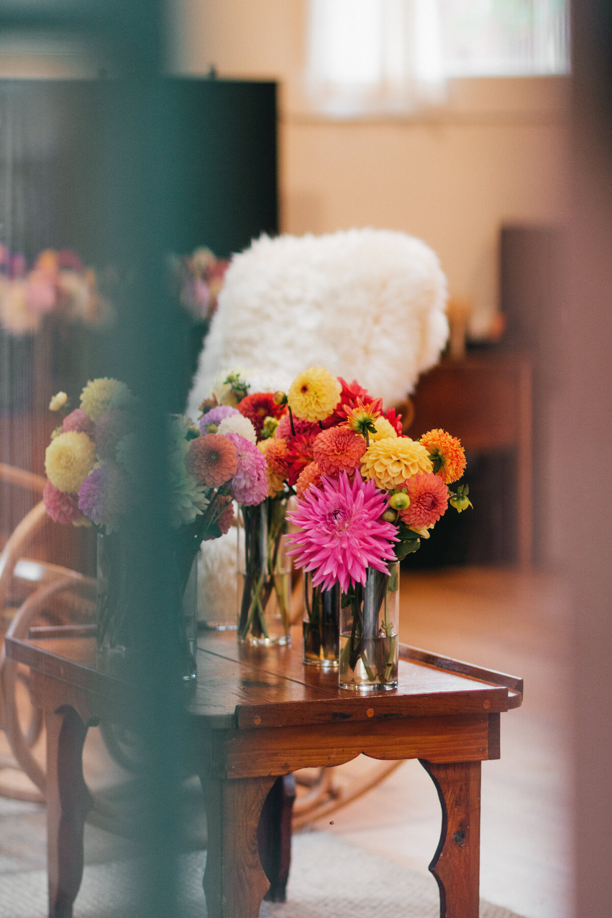 wild-flowers-bouquet-documentary-wedding-Captain Whidbey-jennifer-moreno-photography-washington