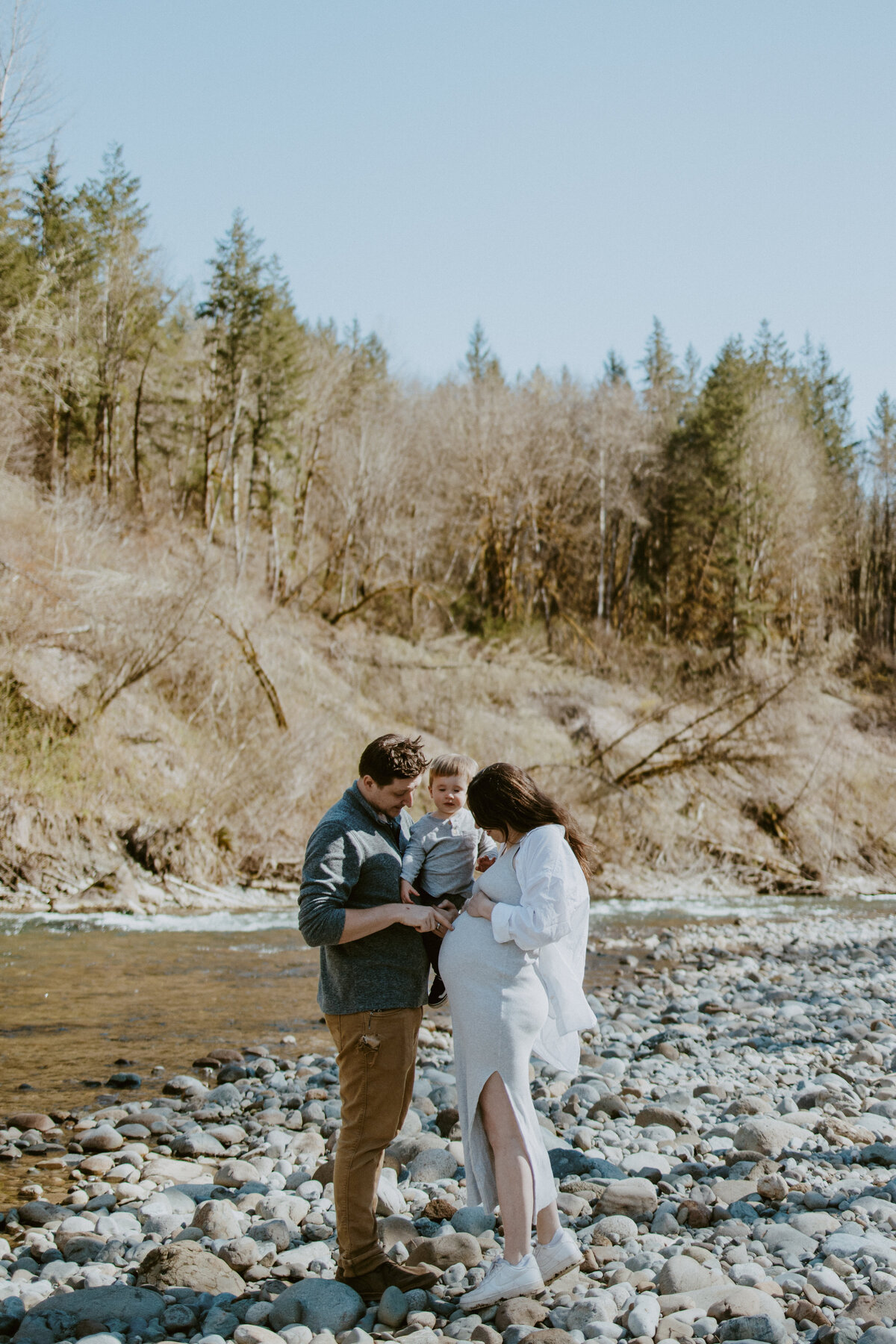 Seattle based motherhood, newborn and family photographer.
