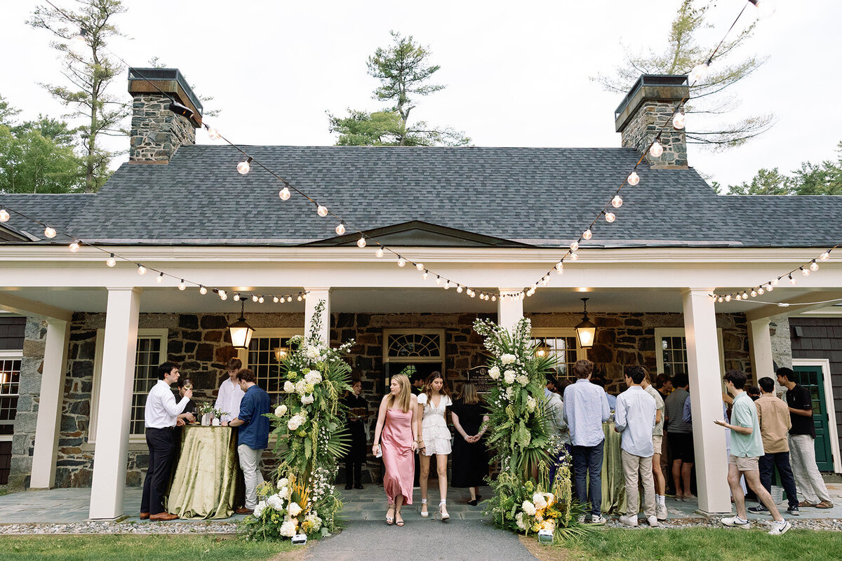 luxury-floral-event-entrance-dartmouth-nh