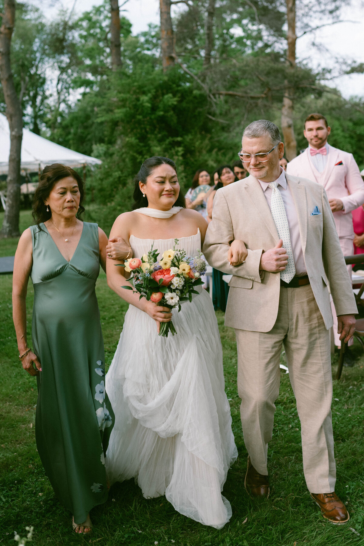 Faye-Fern-Creative-ArdentAndElm-Meaghanne-Tatiana-Hudson-Valley-Same-Sex-Wedding-Ceremony-06