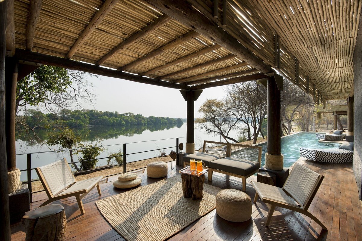 matetsi-river-lodge-facilities-pool-02